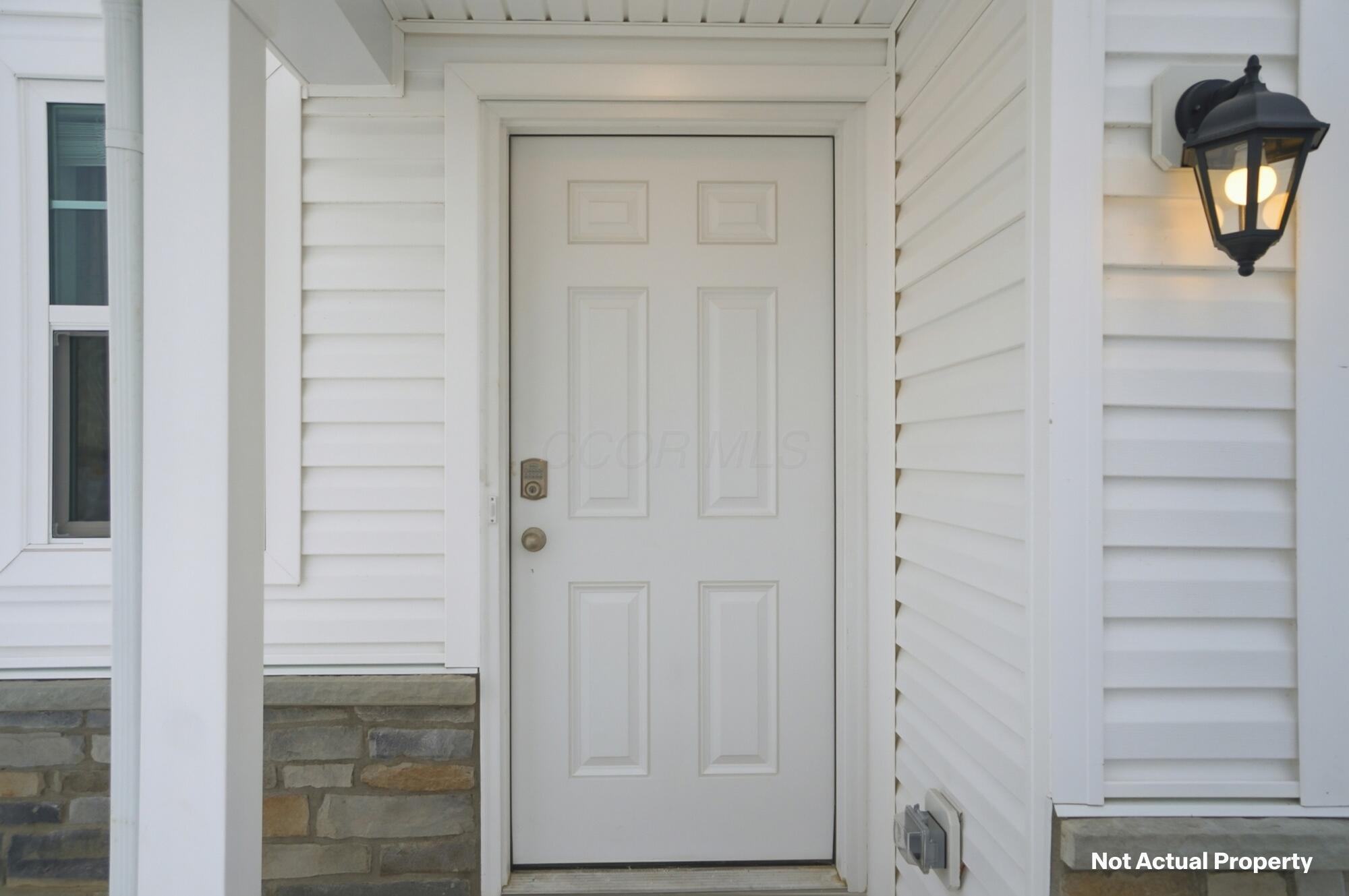 6382 Silver Canoe Way Property Photo 2