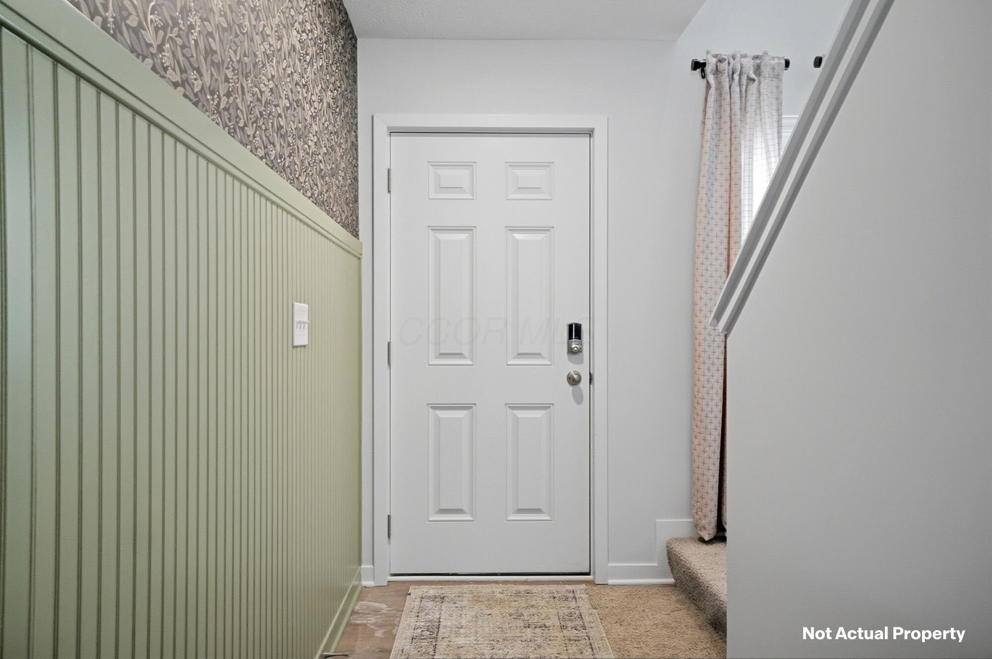 6382 Silver Canoe Way Property Photo 3