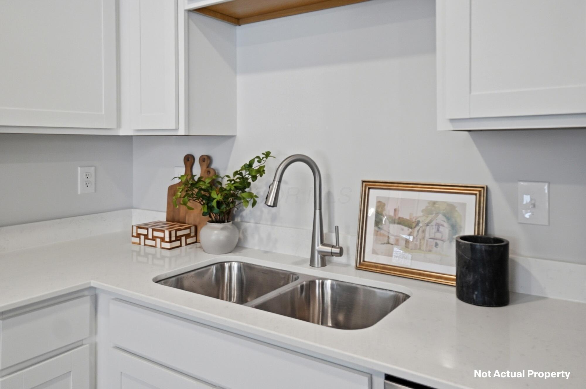 6382 Silver Canoe Way Property Photo 9