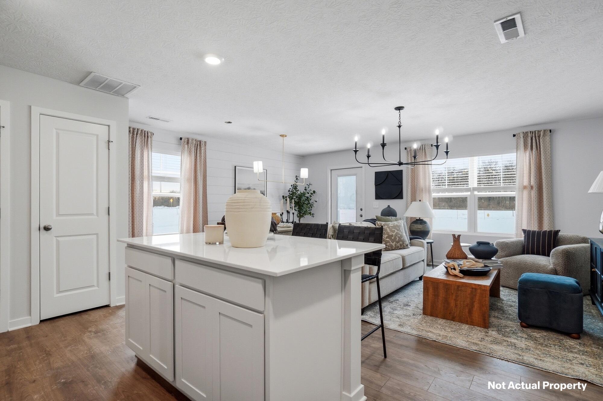 6382 Silver Canoe Way Property Photo 10