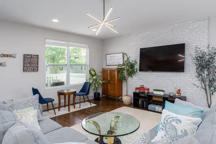 114 E Patterson Avenue Property Photo 6