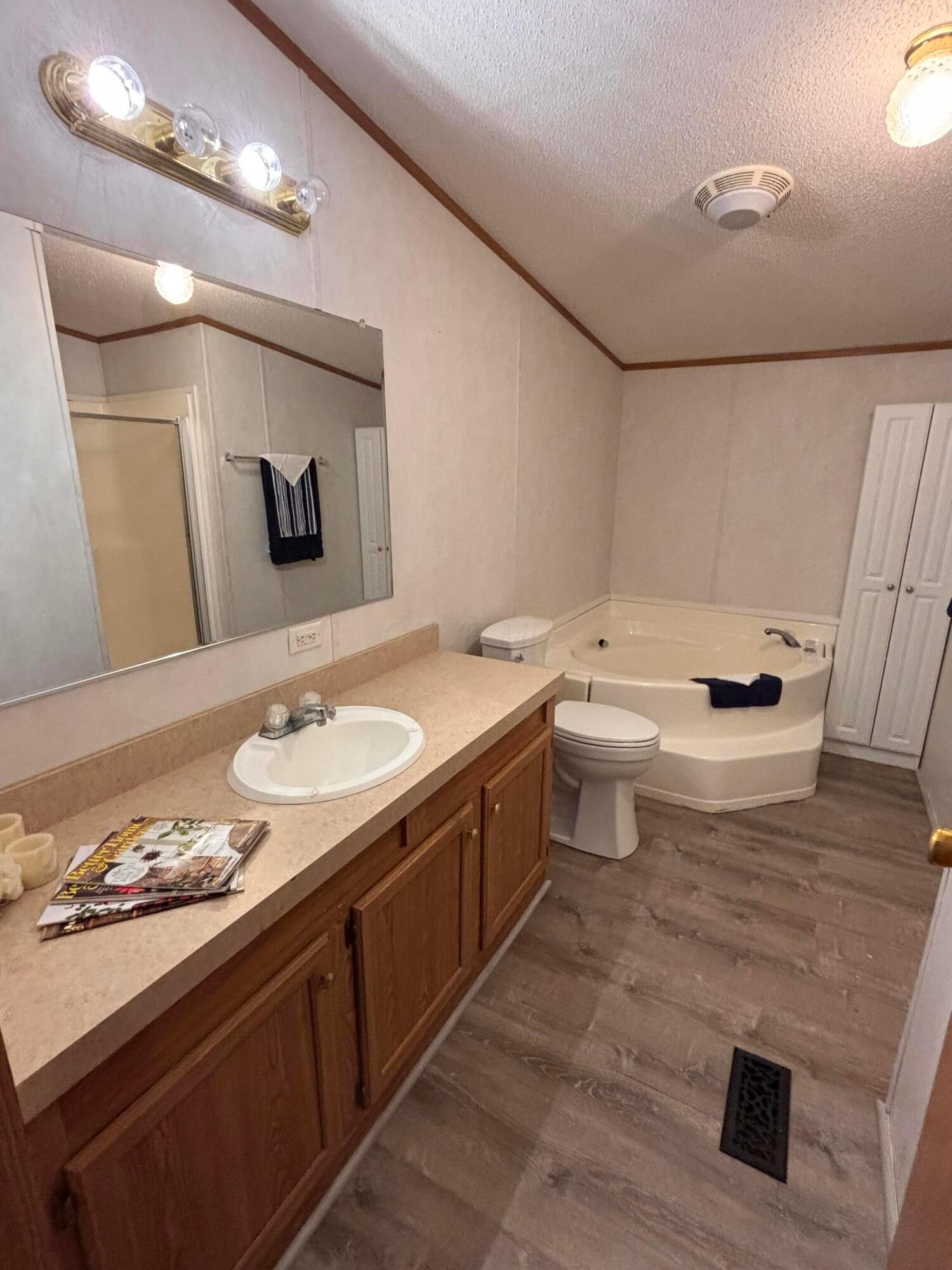 4230 Dragoo Road Property Photo 17