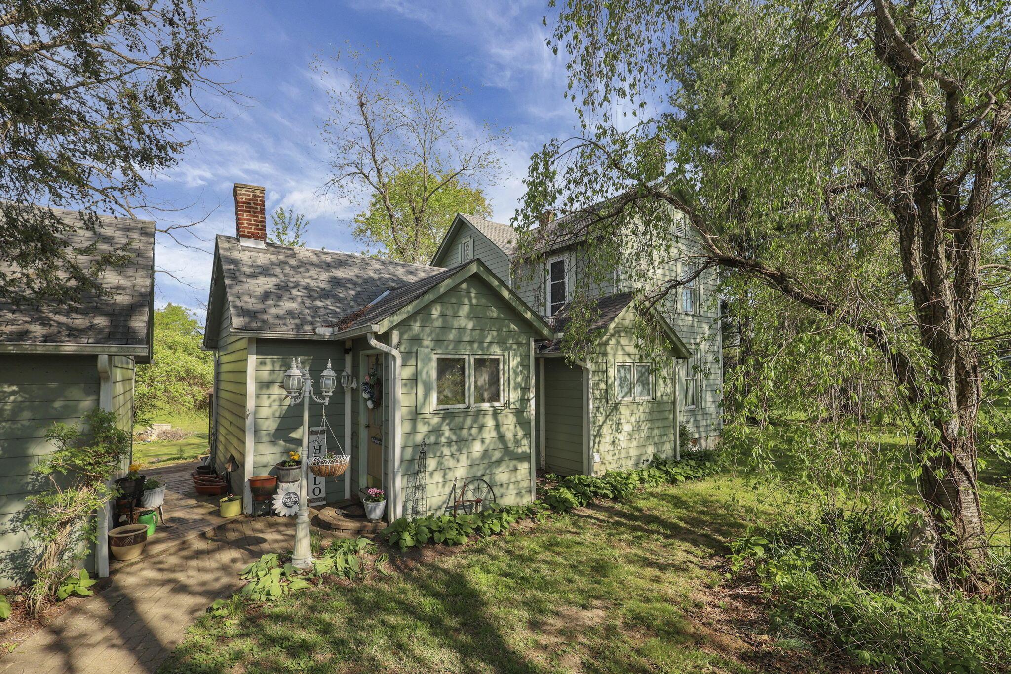 7244 Waterloo Road Nw Property Photo 1