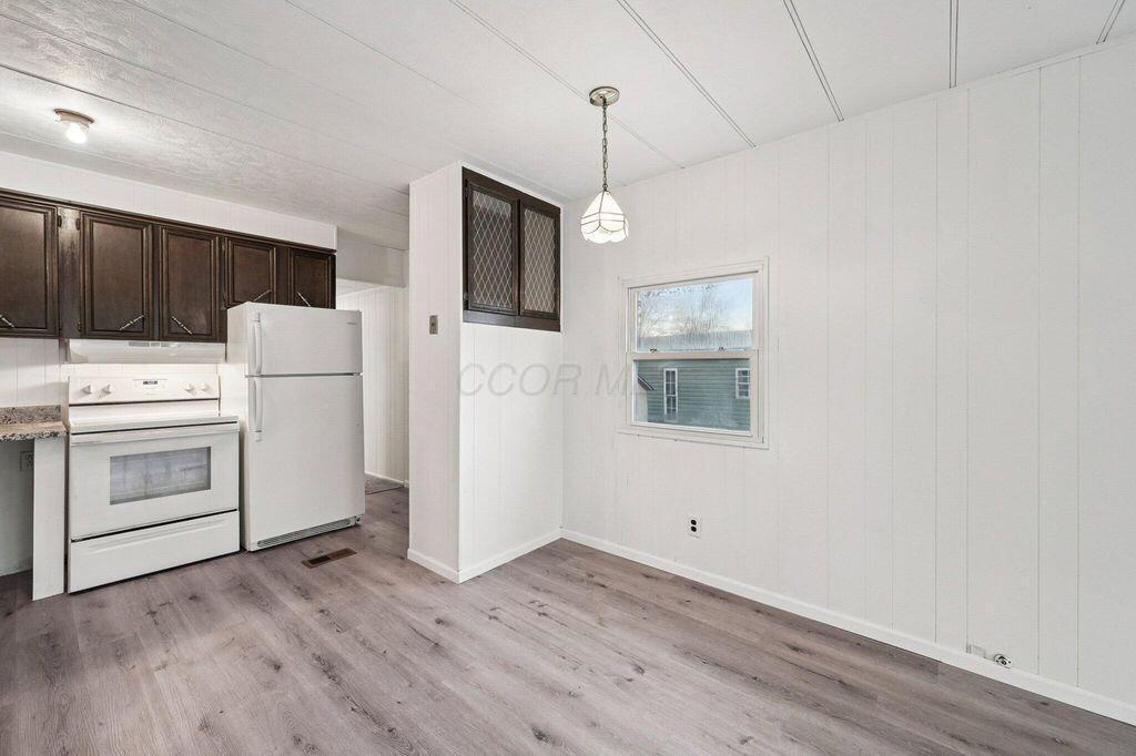 99 Hampton Ln Property Photo 10