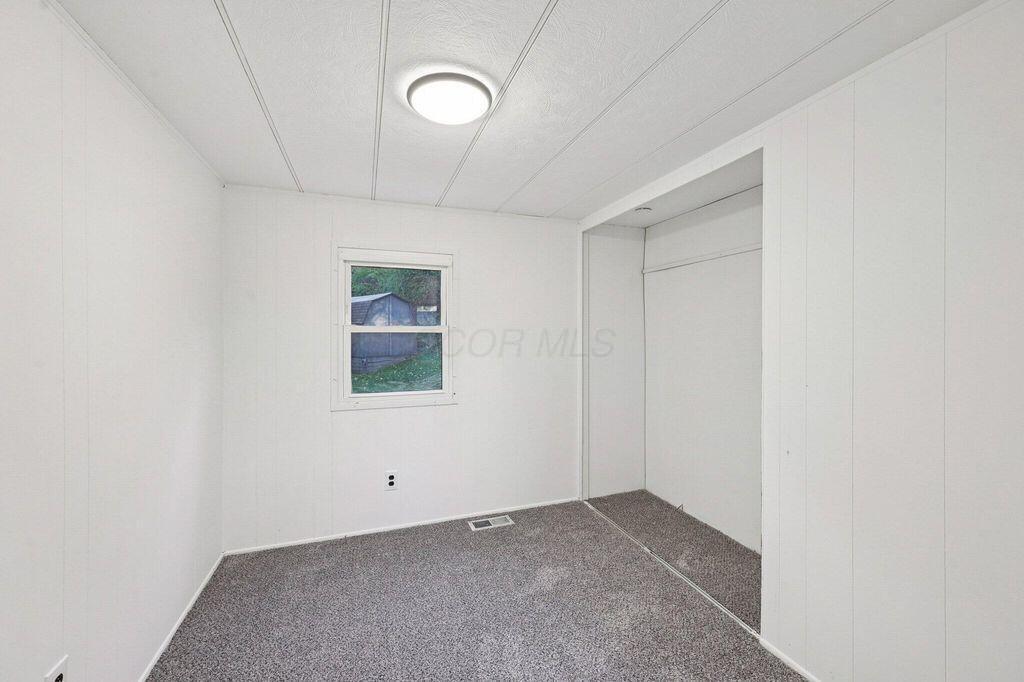 99 Hampton Ln Property Photo 18