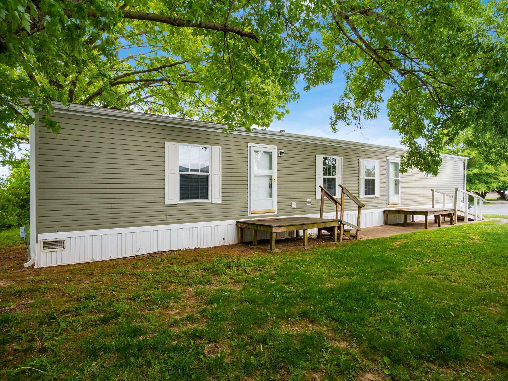 9 Tomahawk Circle Property Photo 2