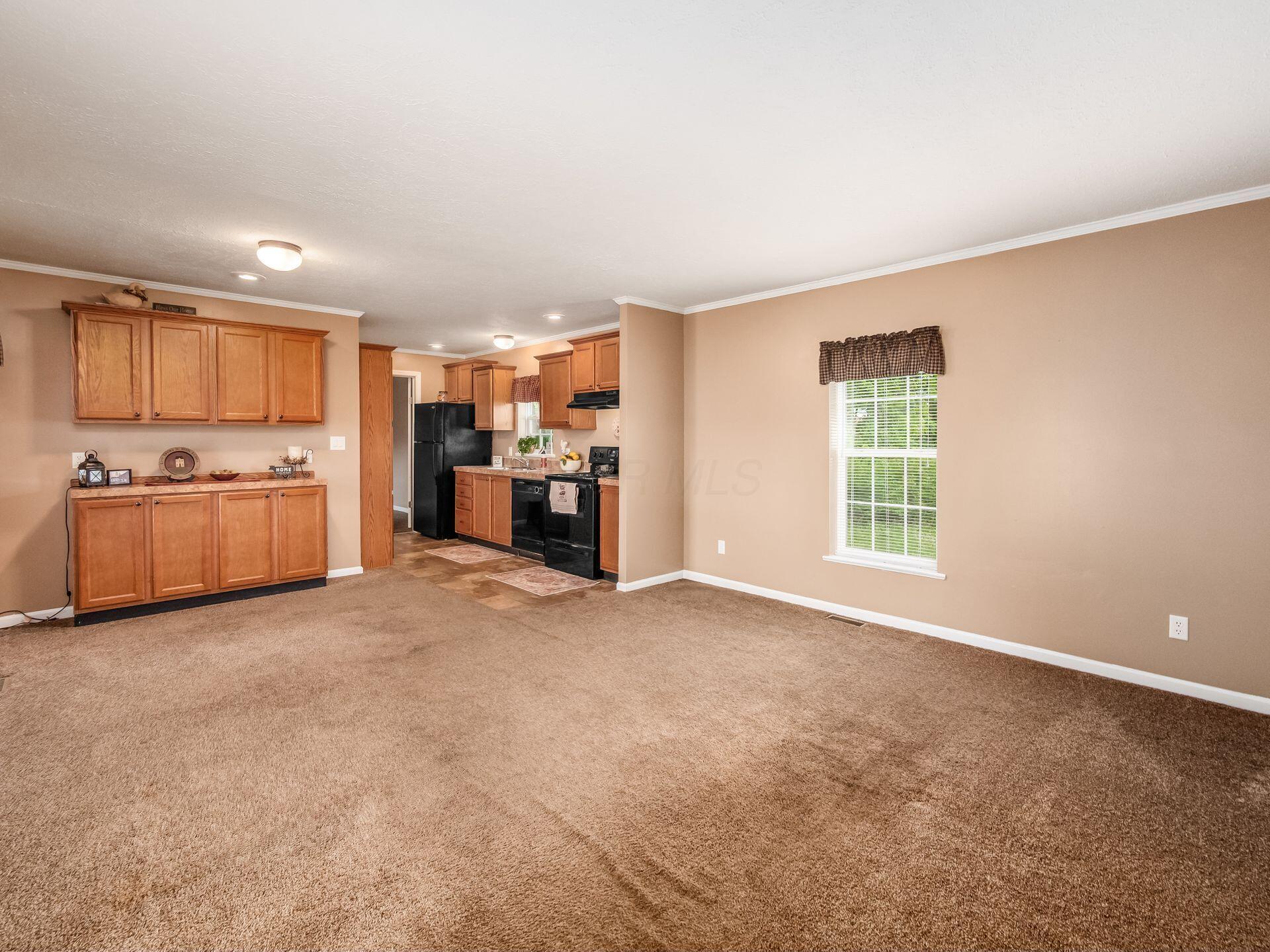 9 Tomahawk Circle Property Photo 4