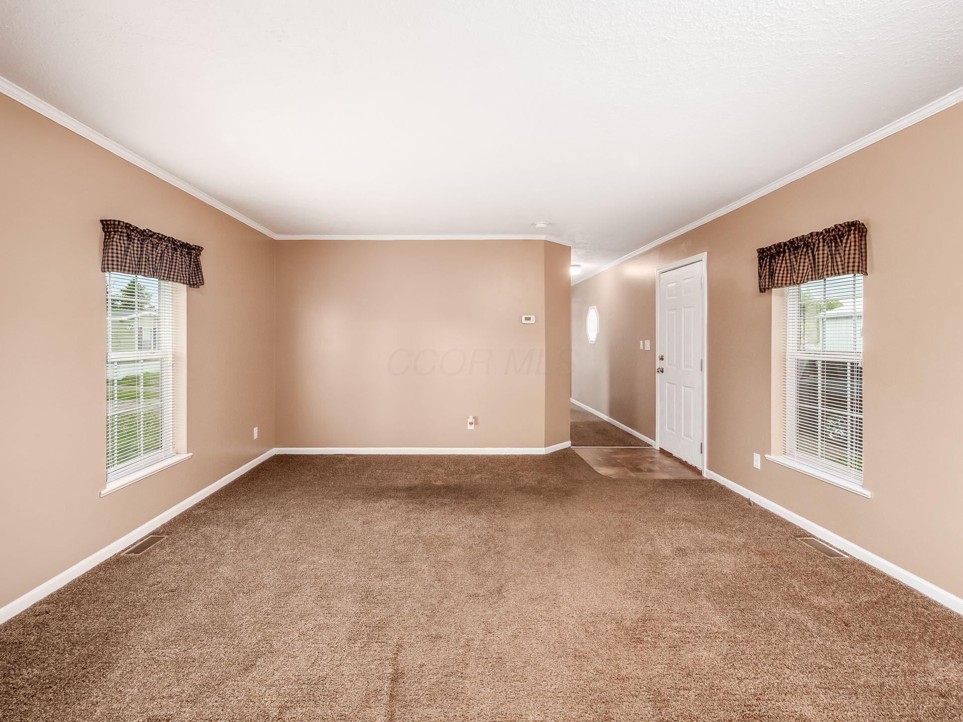 9 Tomahawk Circle Property Photo 5