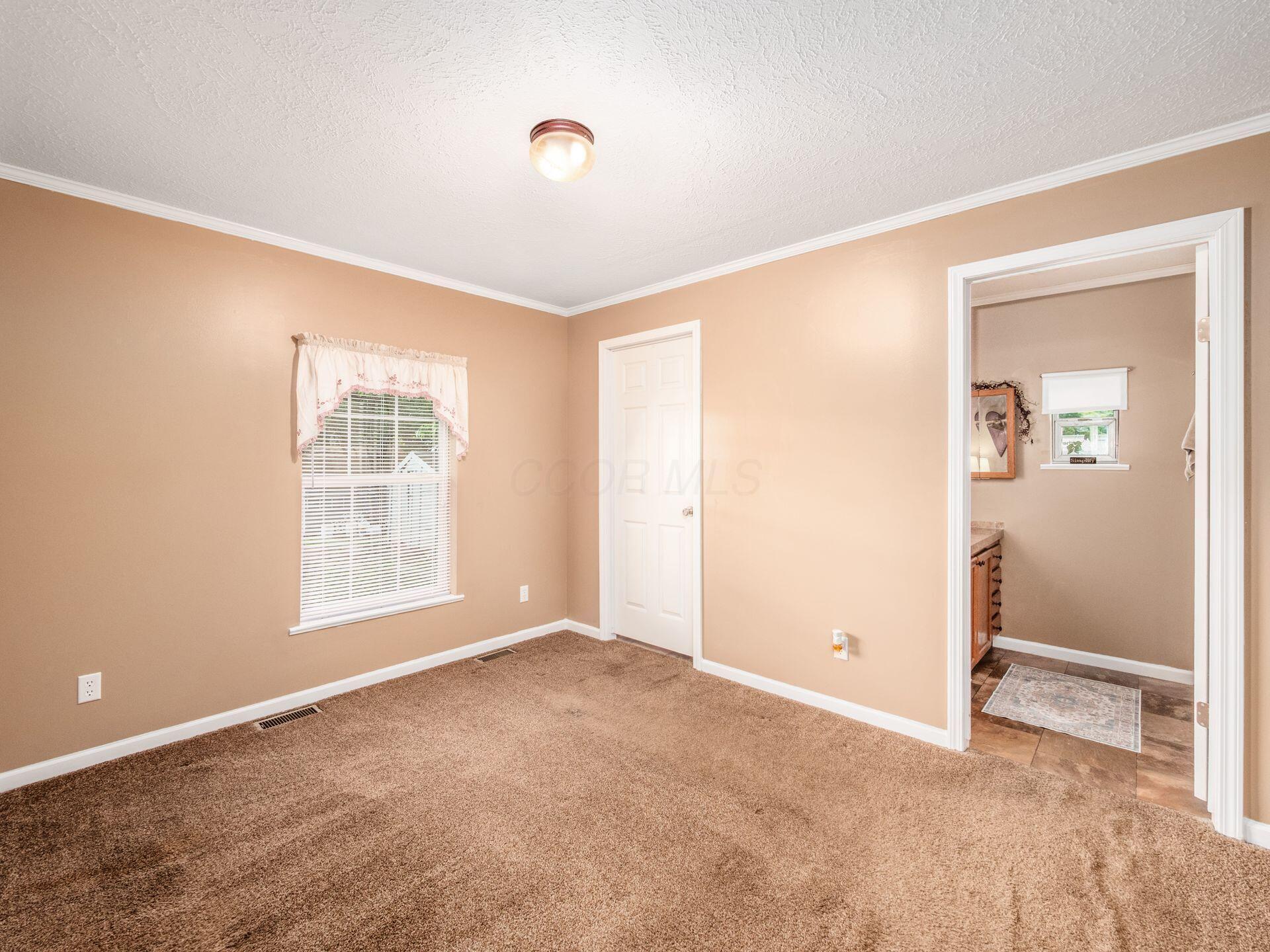 9 Tomahawk Circle Property Photo 10