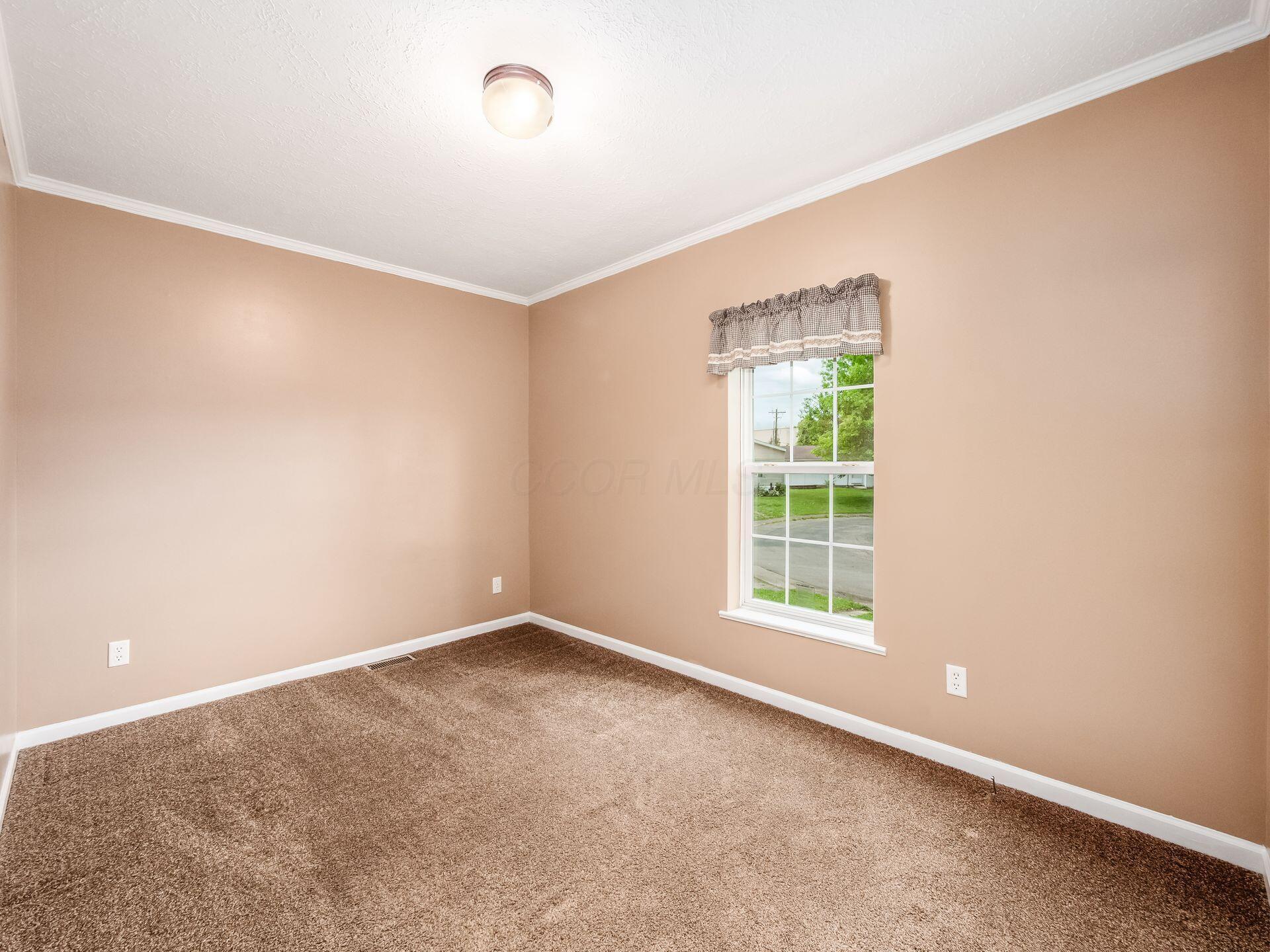 9 Tomahawk Circle Property Photo 13