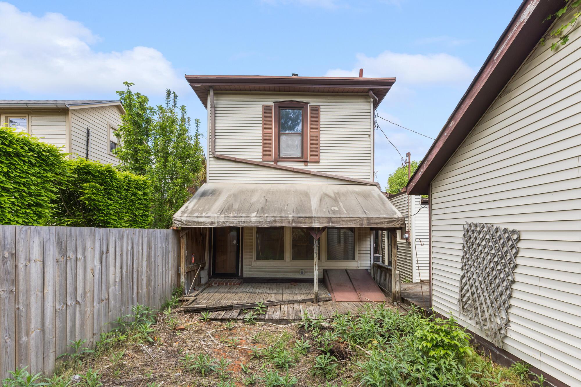 315 E Sycamore Street Property Photo 41