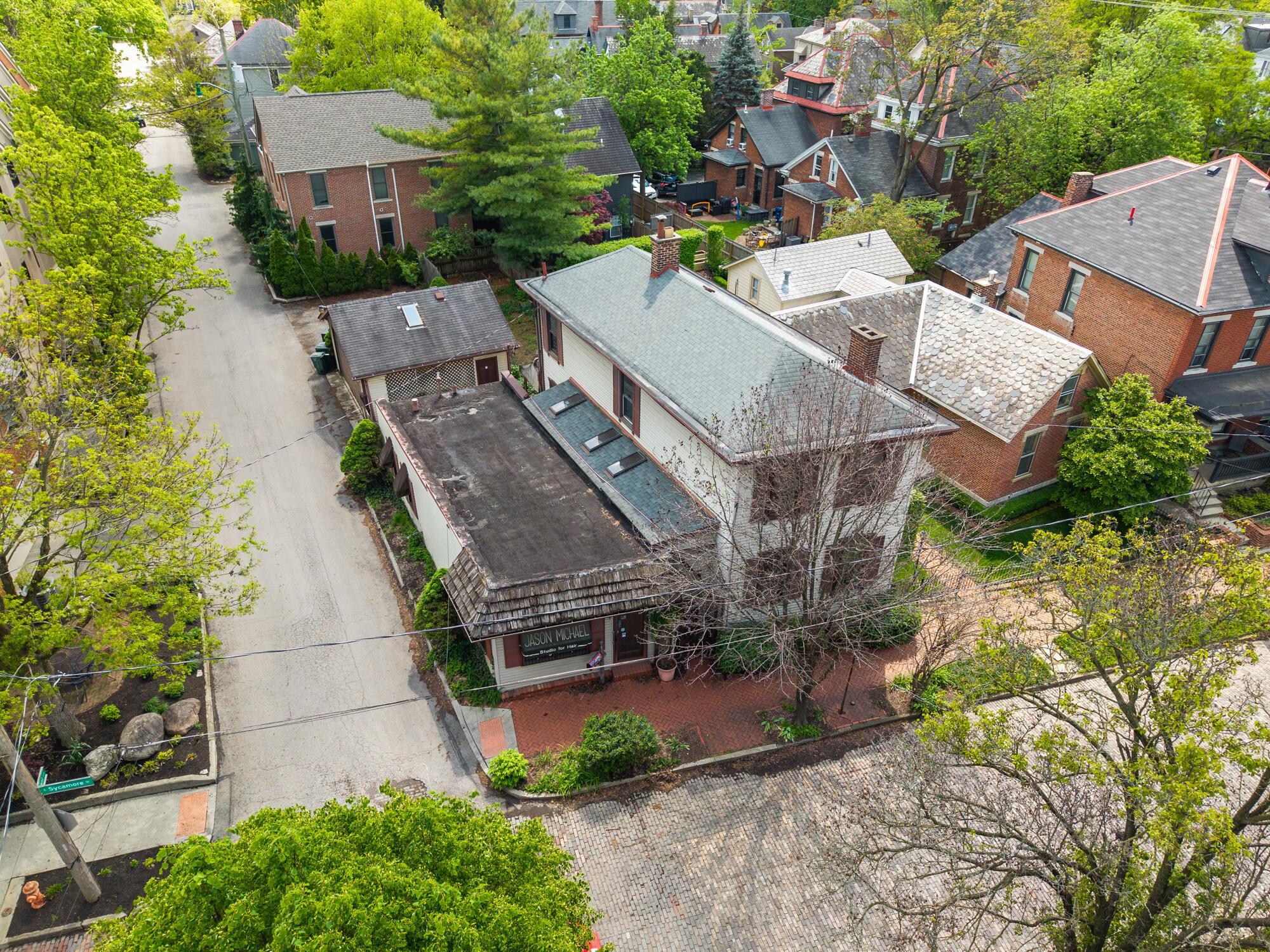 315 E Sycamore Street Property Photo 47