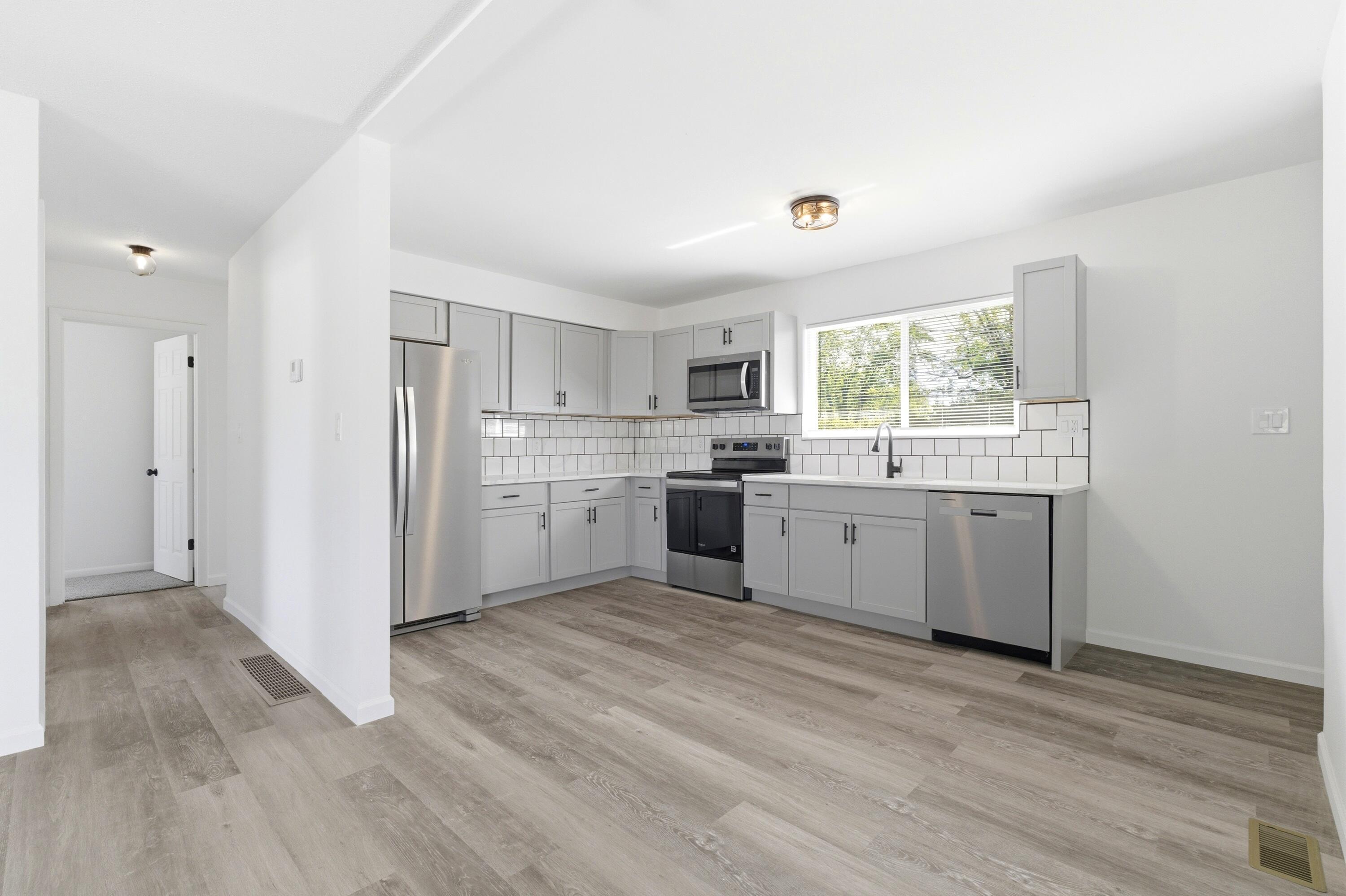 1804 Kelton Avenue Property Photo 7