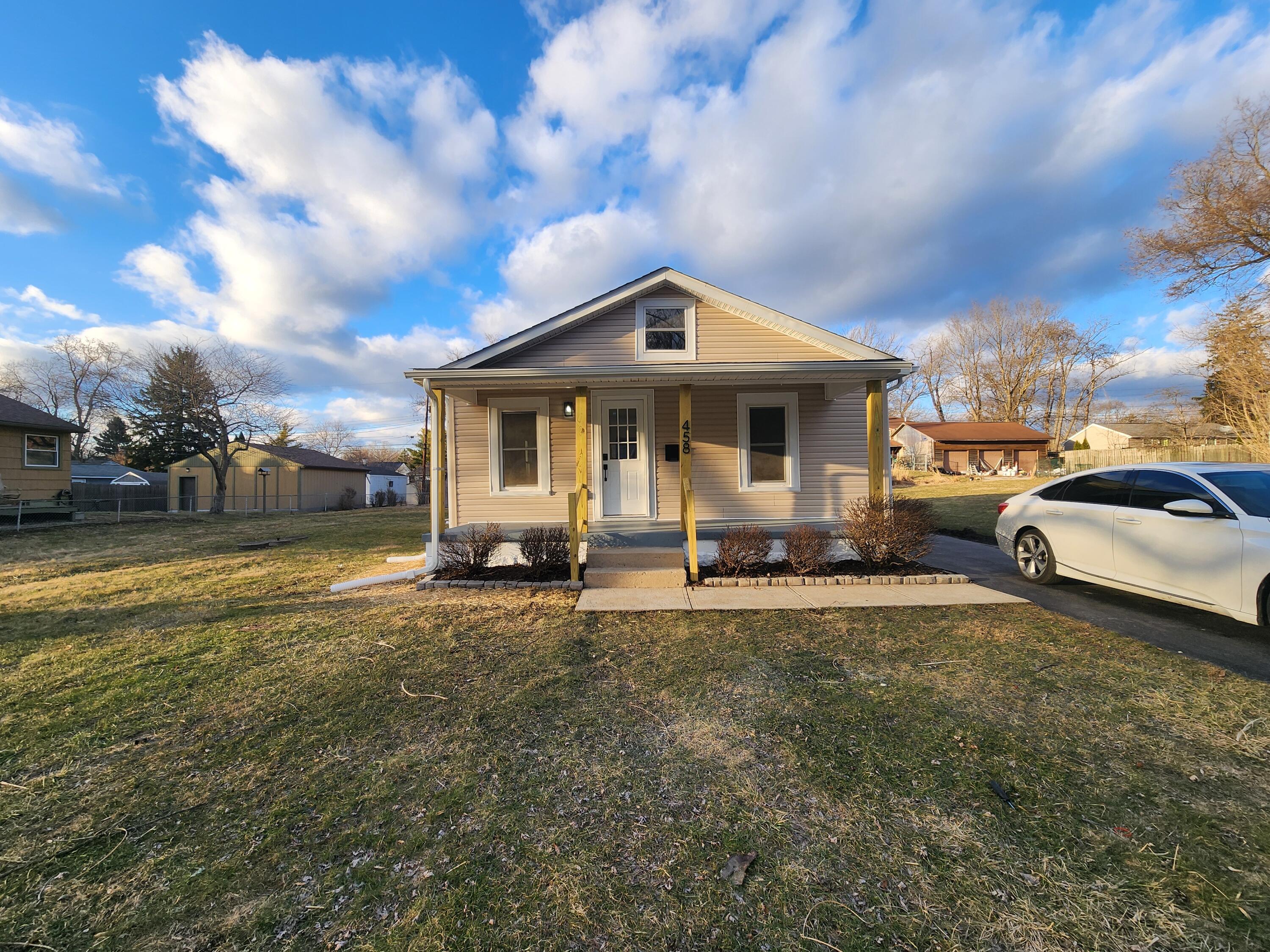 458 W Kanawha Avenue Property Photo 1