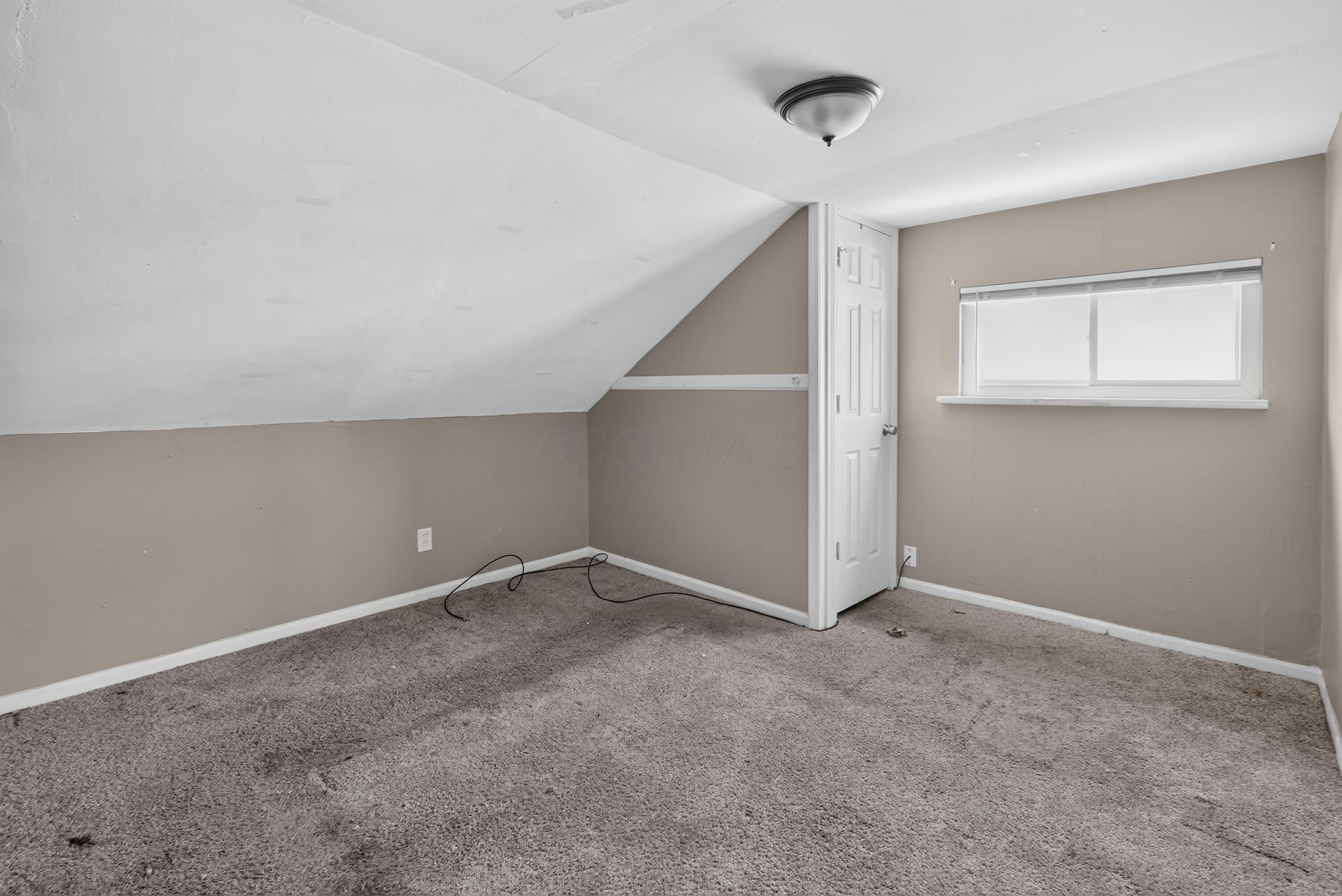 1951 Aberdeen Avenue Property Photo 11