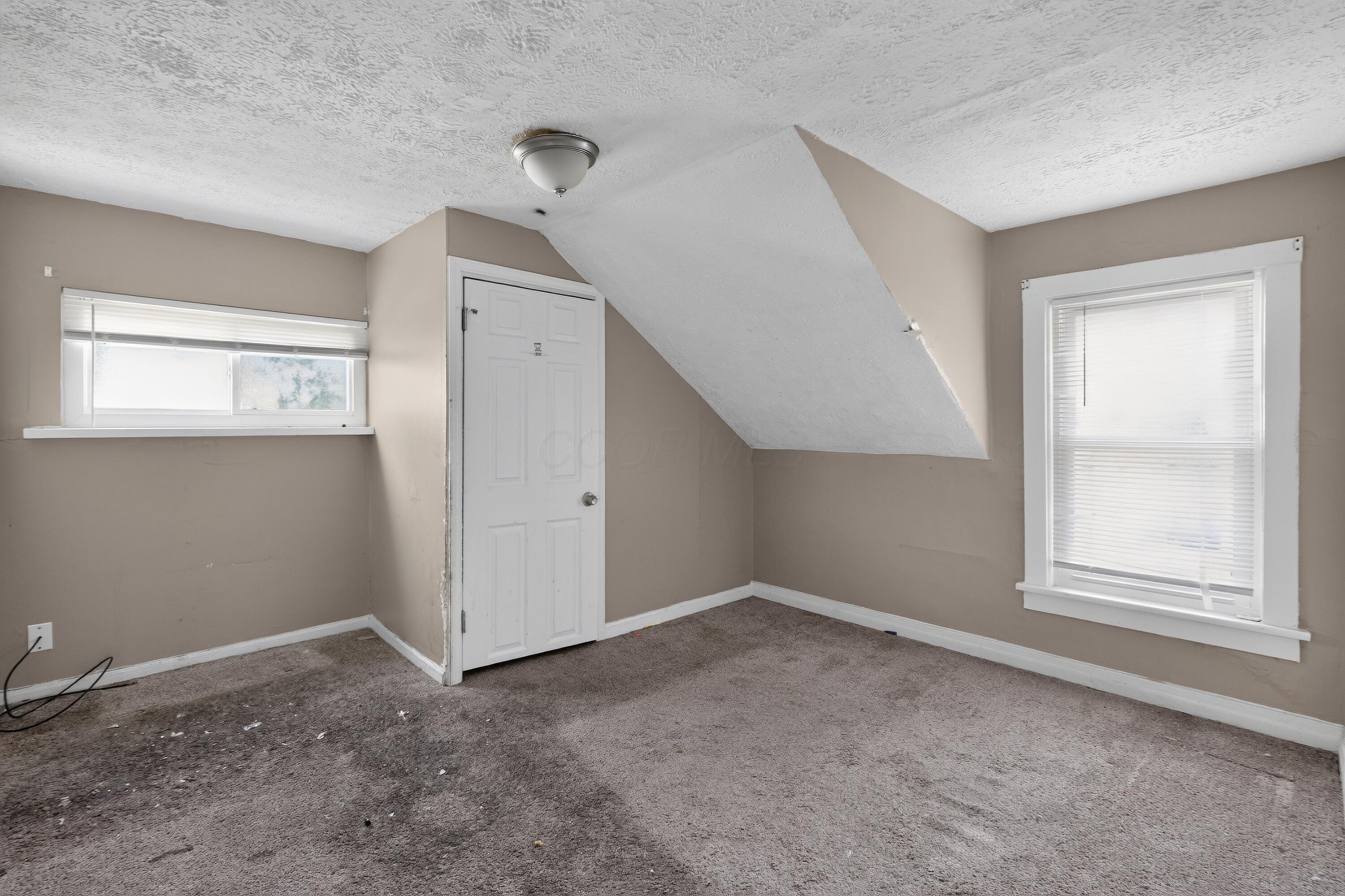 1951 Aberdeen Avenue Property Photo 12