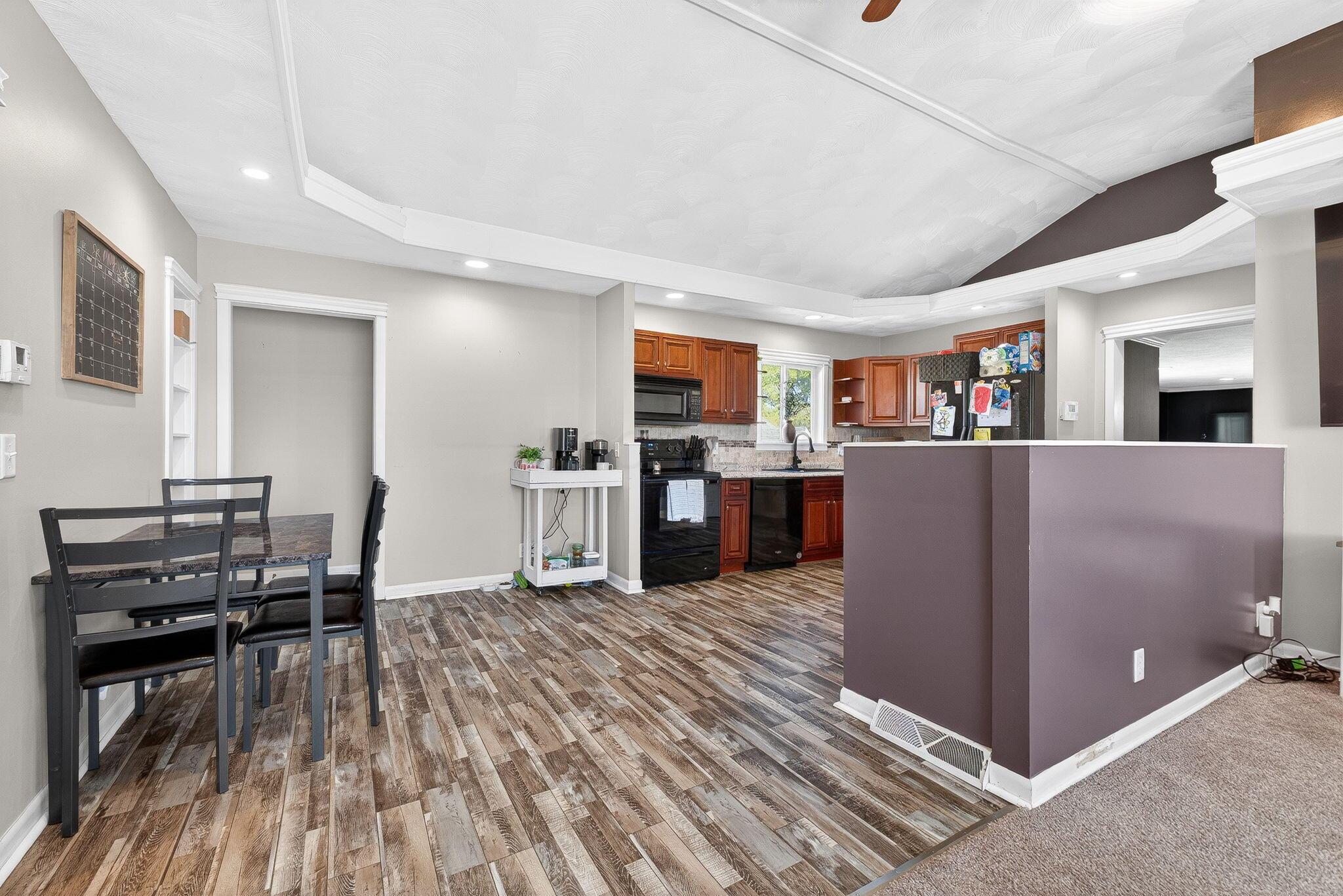 5356 Harding Highway E Property Photo 7