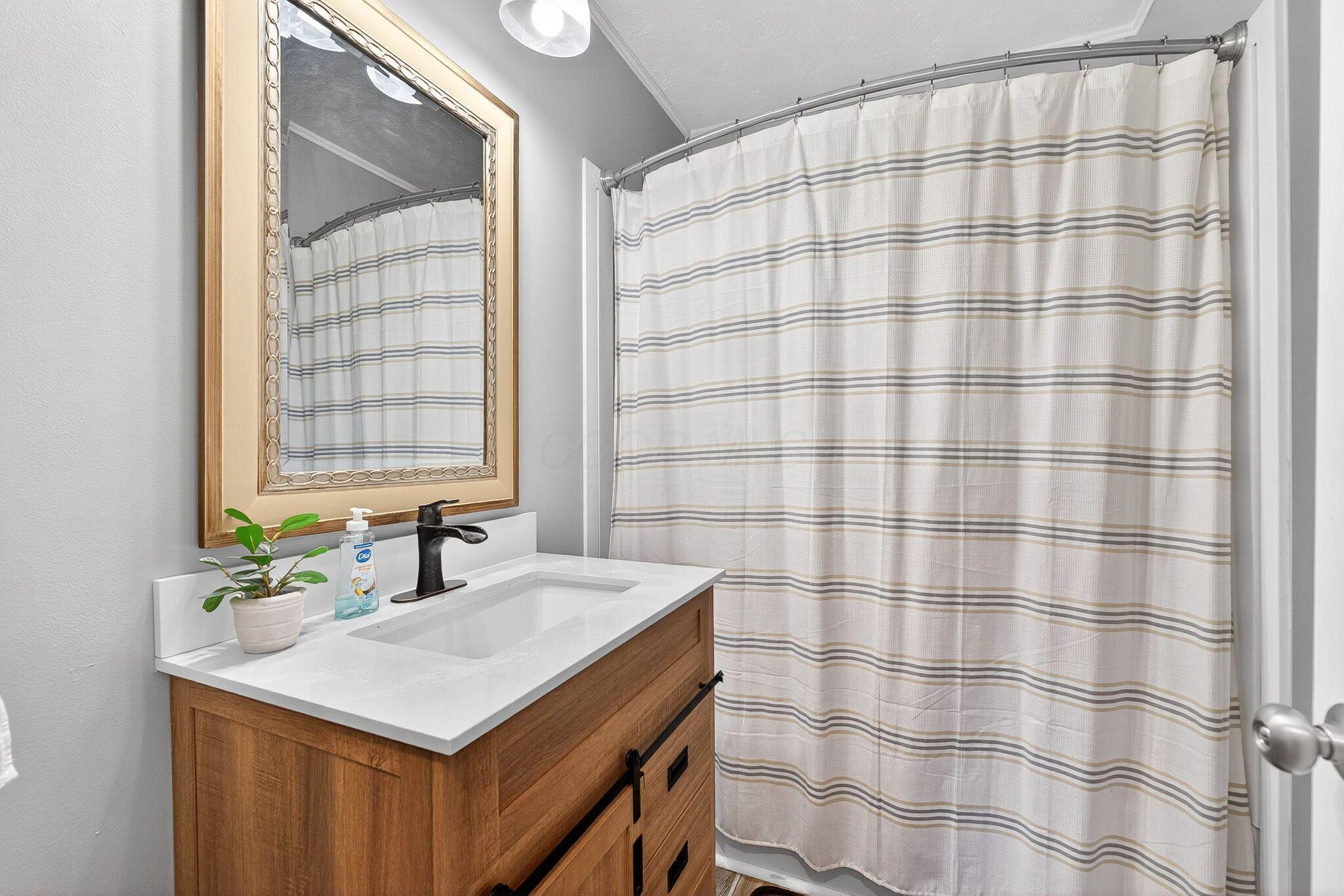 5356 Harding Highway E Property Photo 18