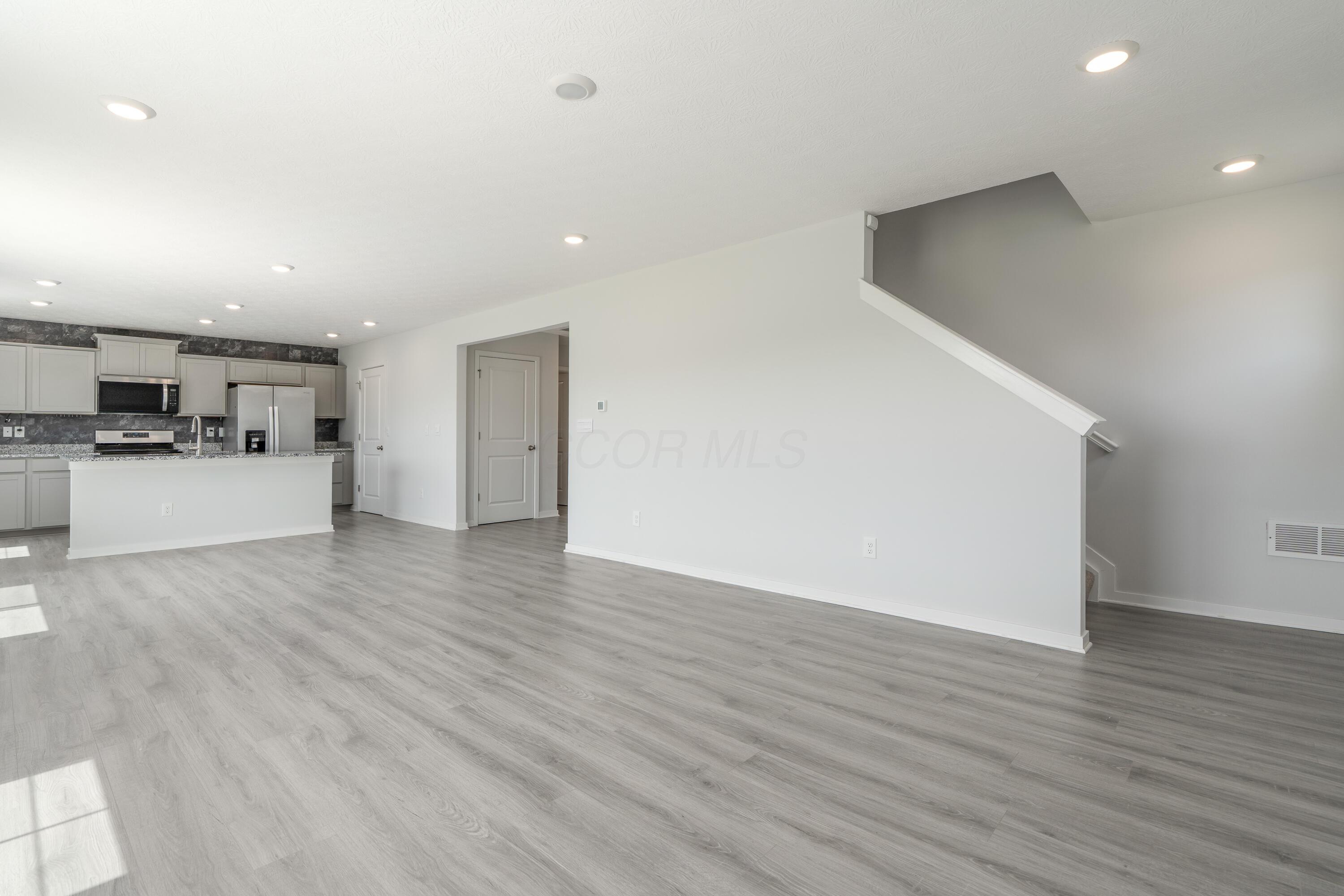 403 St James Property Photo 15