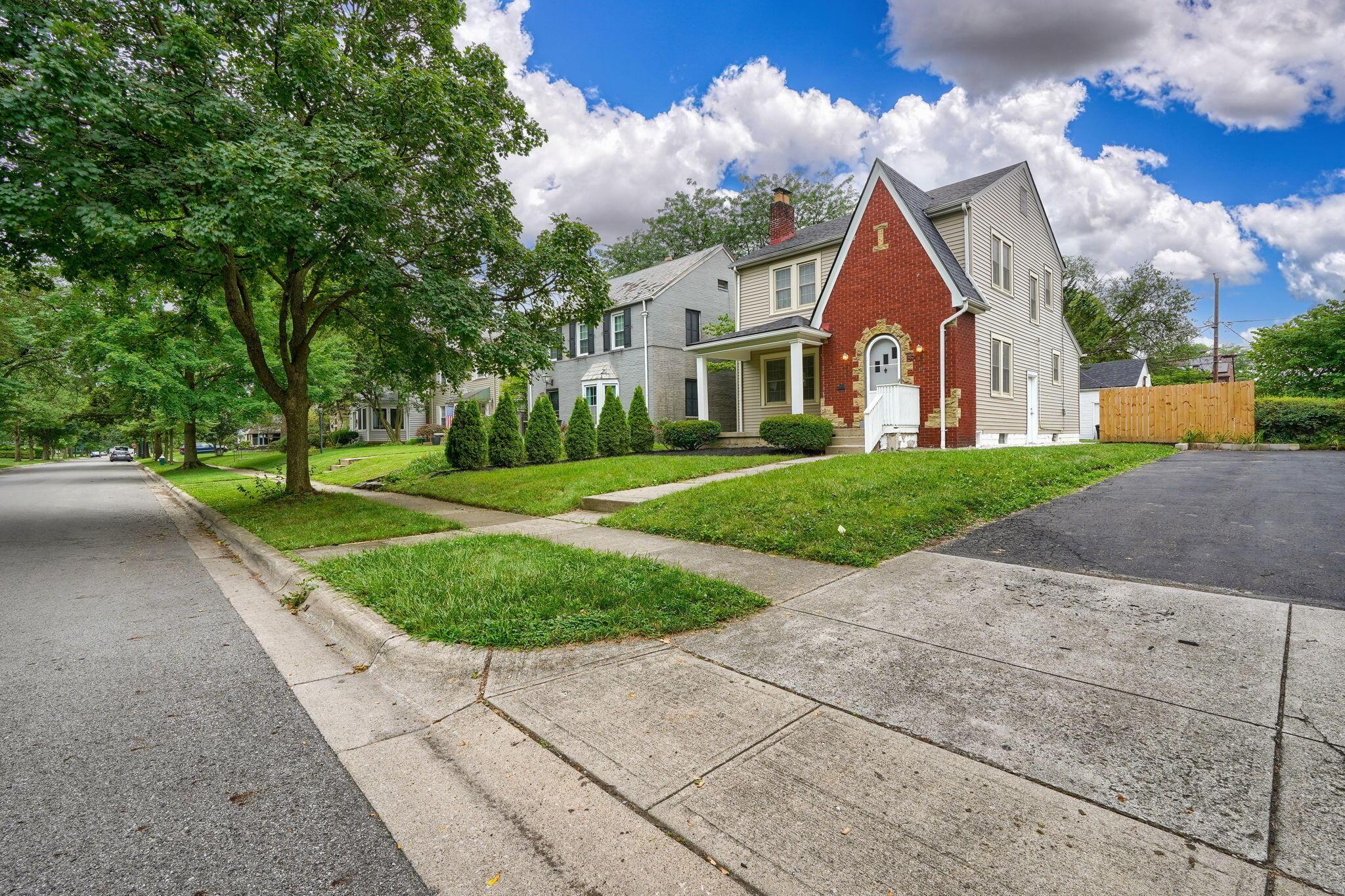 891 Vernon Road Property Photo 4