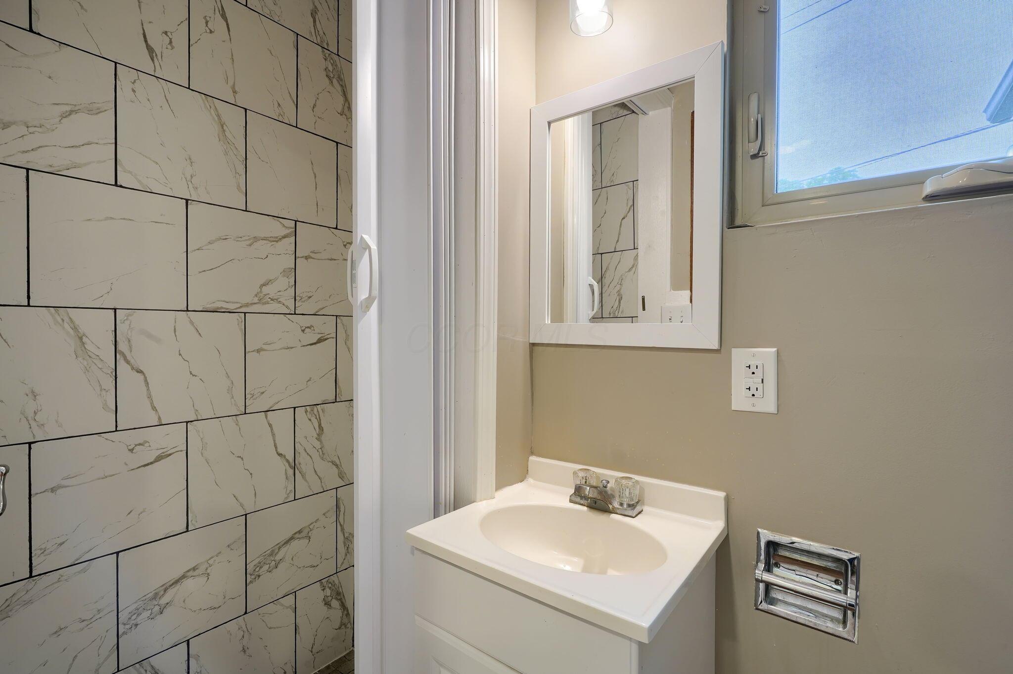 891 Vernon Road Property Photo 25