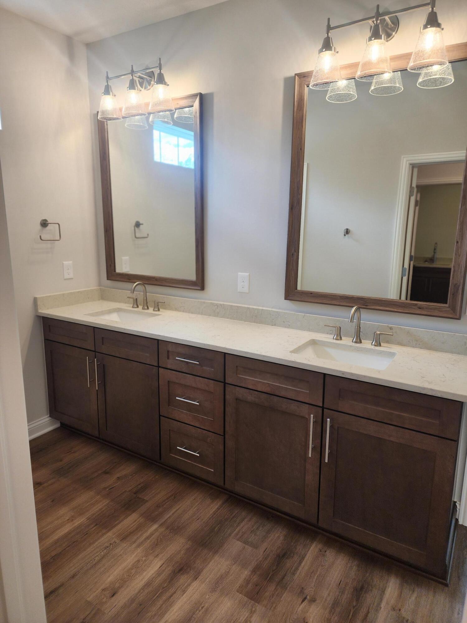 7663 Dulin Farms Drive Property Photo 10
