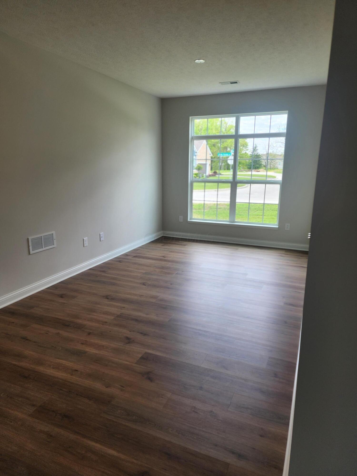 7663 Dulin Farms Drive Property Photo 14
