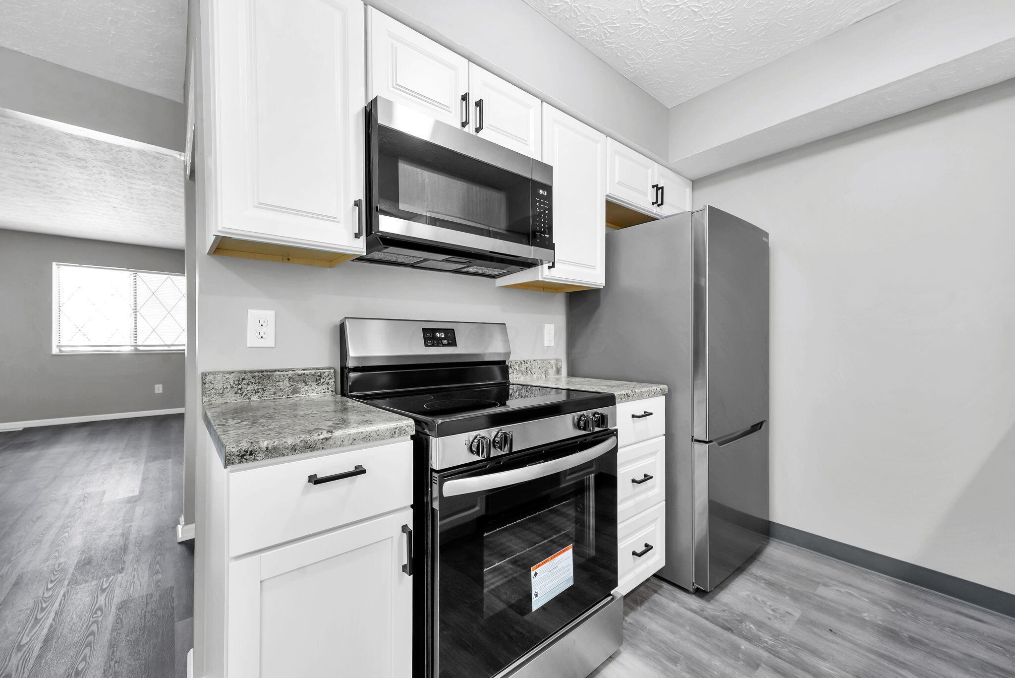 3083 Highcliff Court Property Photo 7