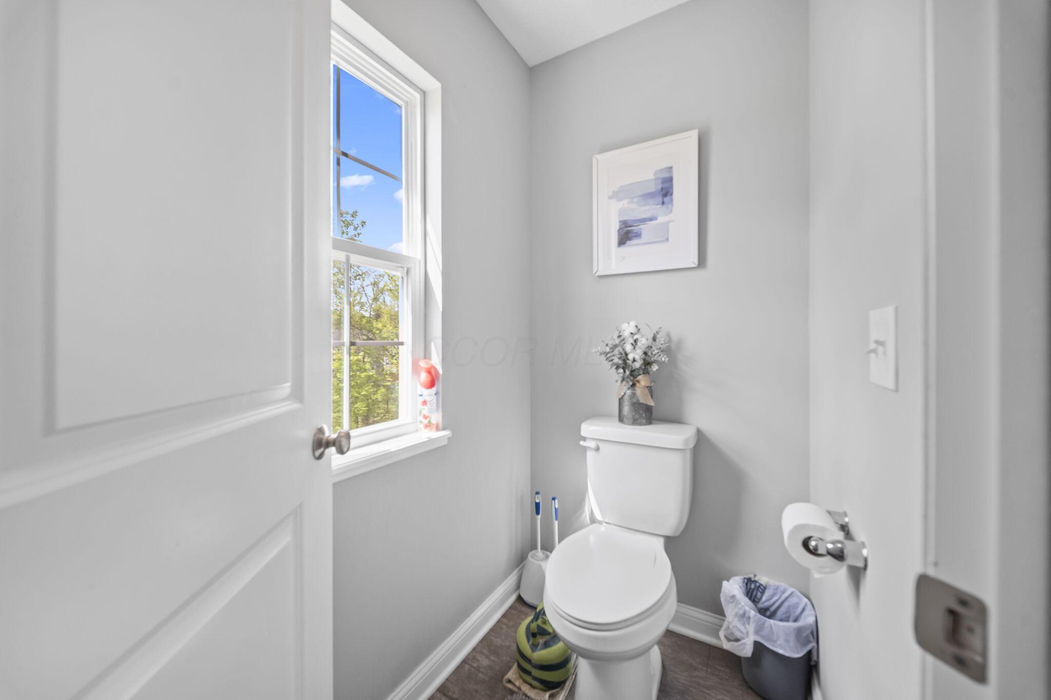 798 Avebury Drive Property Photo 34