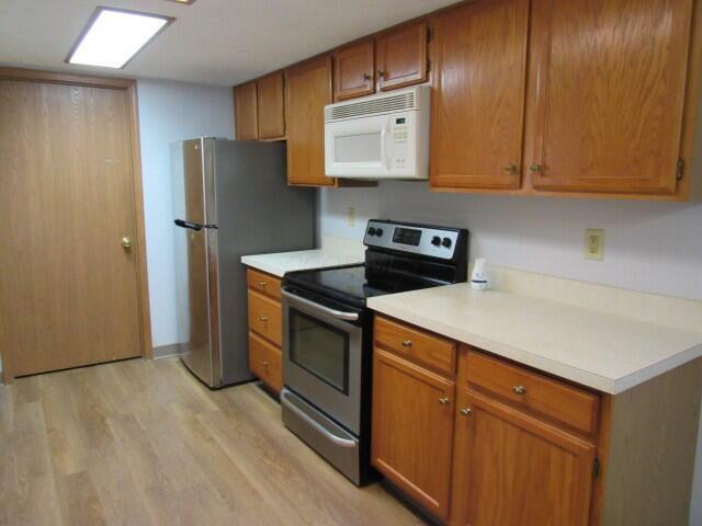 5564 Parkshire Drive Property Photo 7