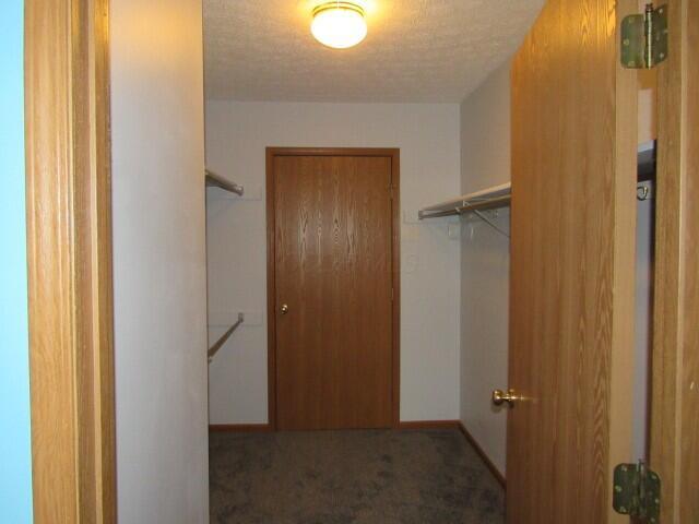 5564 Parkshire Drive Property Photo 11