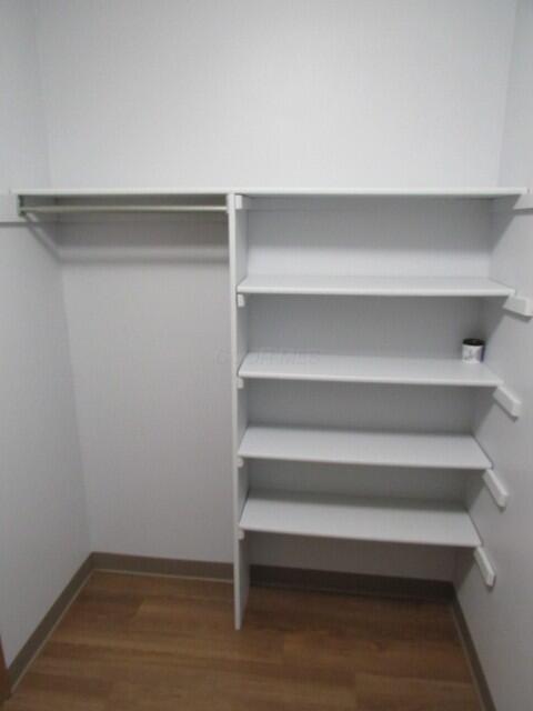 5564 Parkshire Drive Property Photo 15