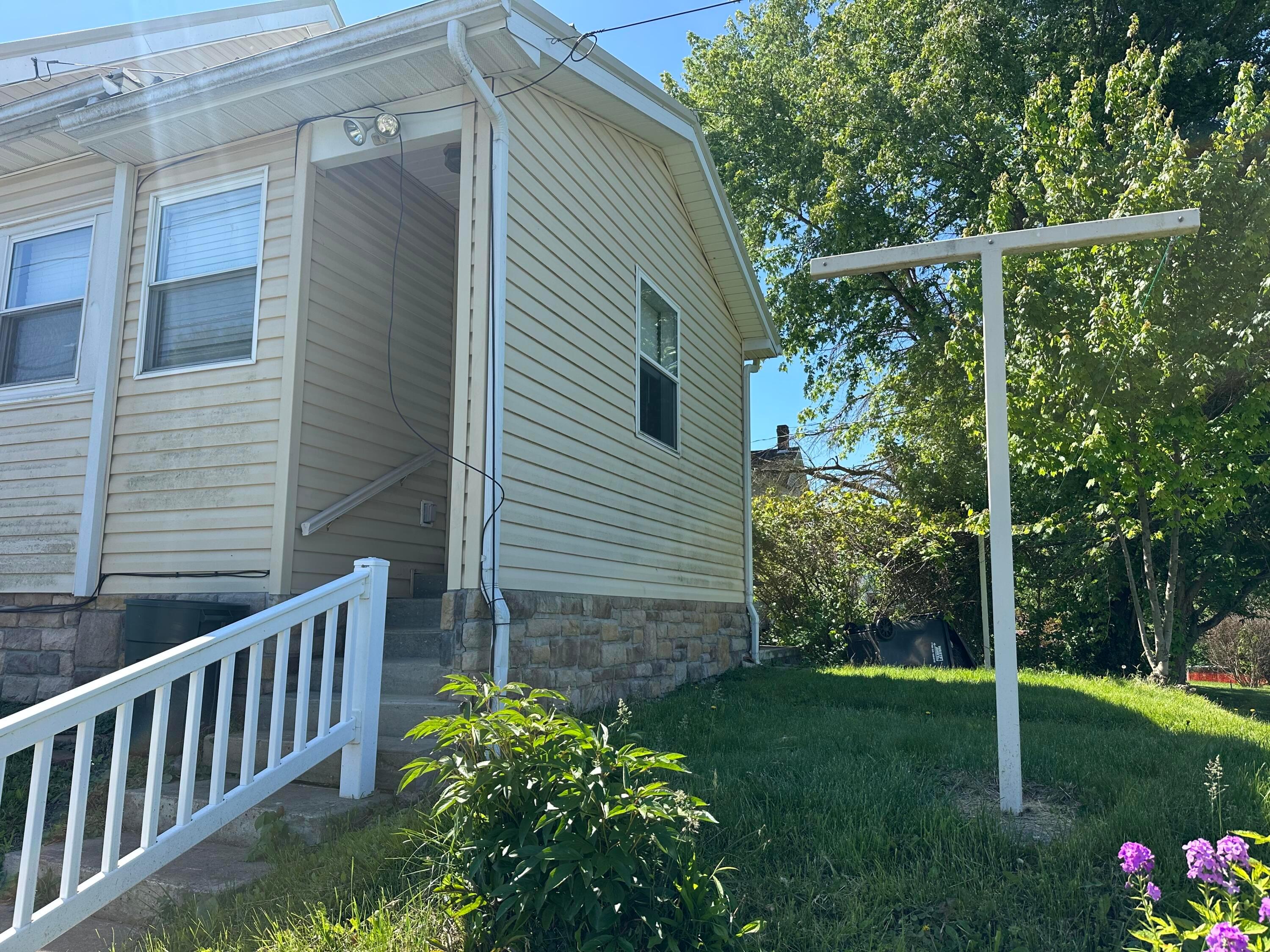 200 S Maple Heights Property Photo 4