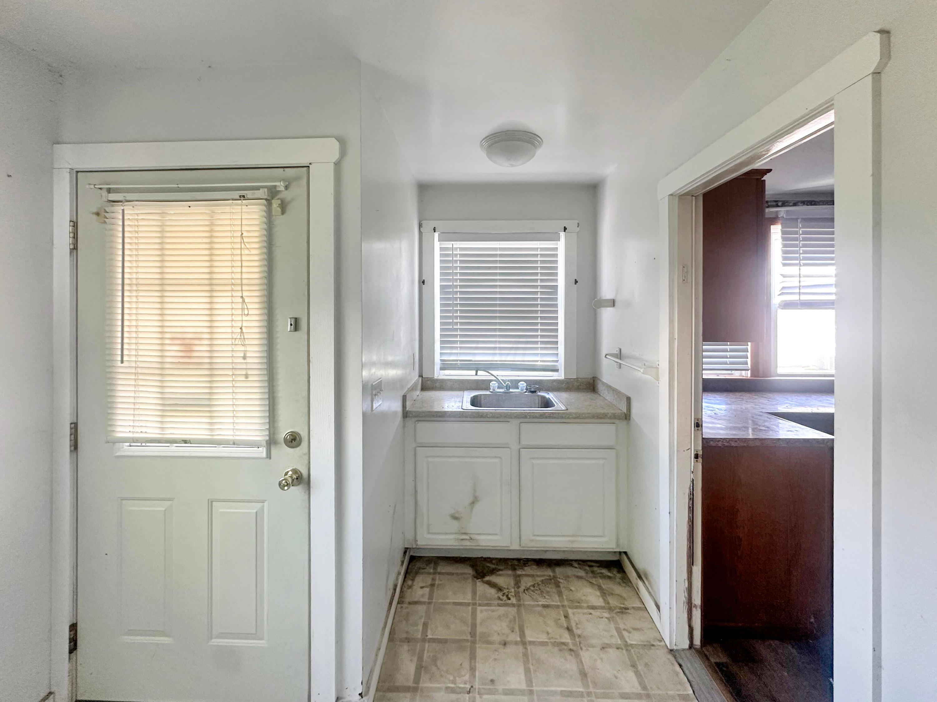 200 S Maple Heights Property Photo 6