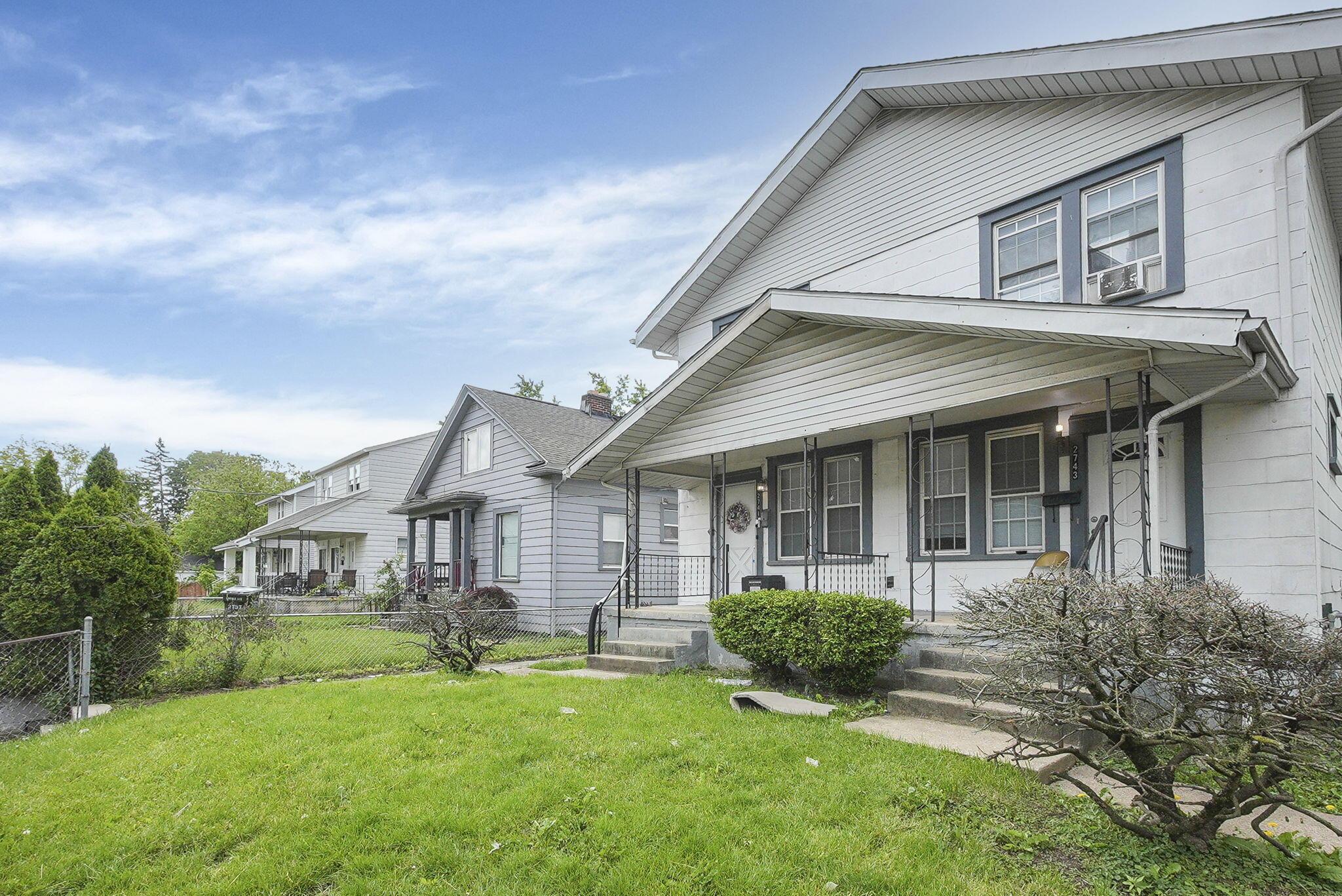 2741-2743 Steele Avenue Property Photo 3
