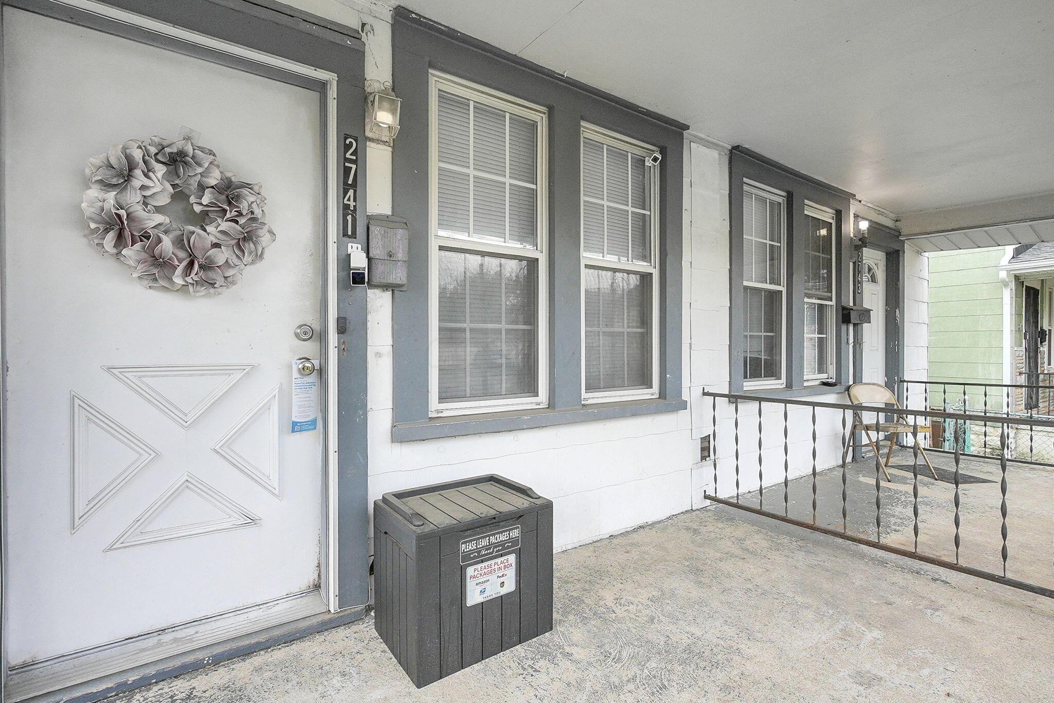 2741-2743 Steele Avenue Property Photo 4
