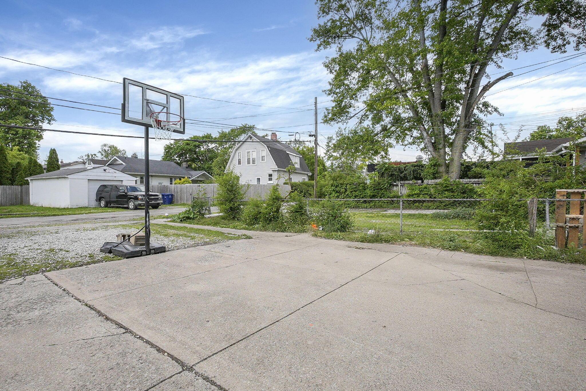 2741-2743 Steele Avenue Property Photo 8
