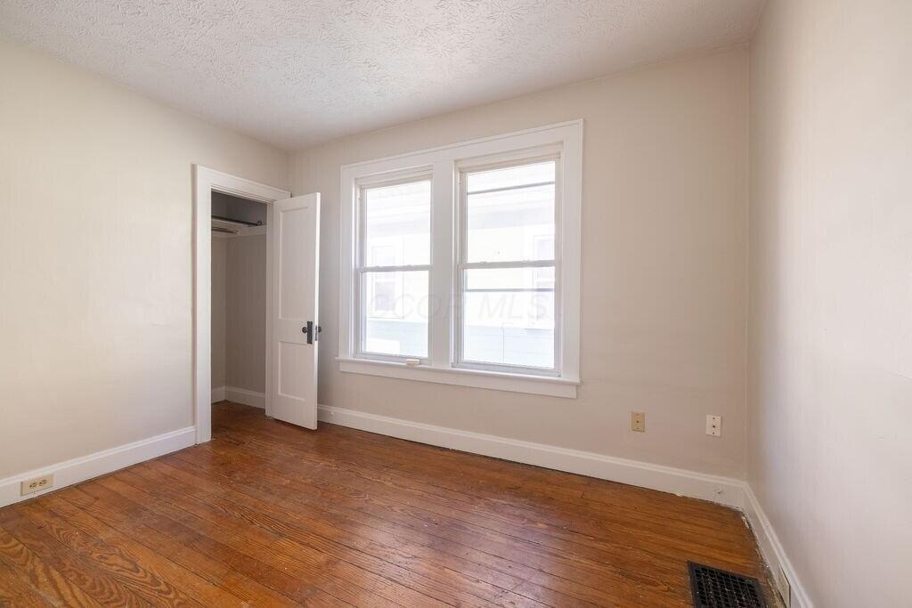 2741-2743 Steele Avenue Property Photo 27