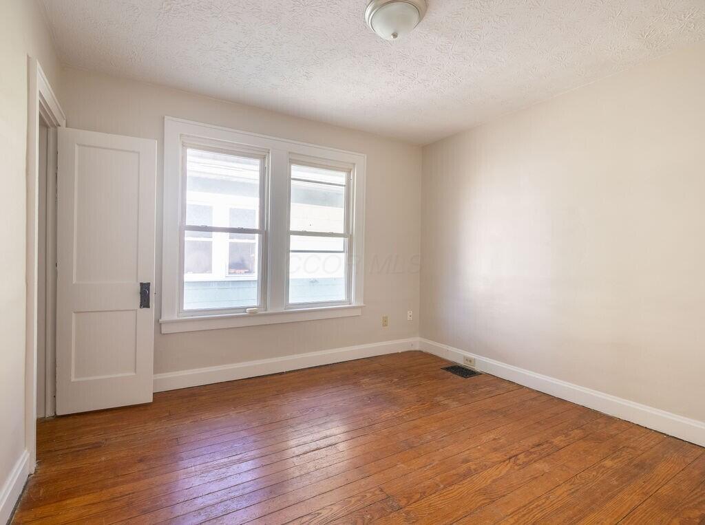 2741-2743 Steele Avenue Property Photo 28