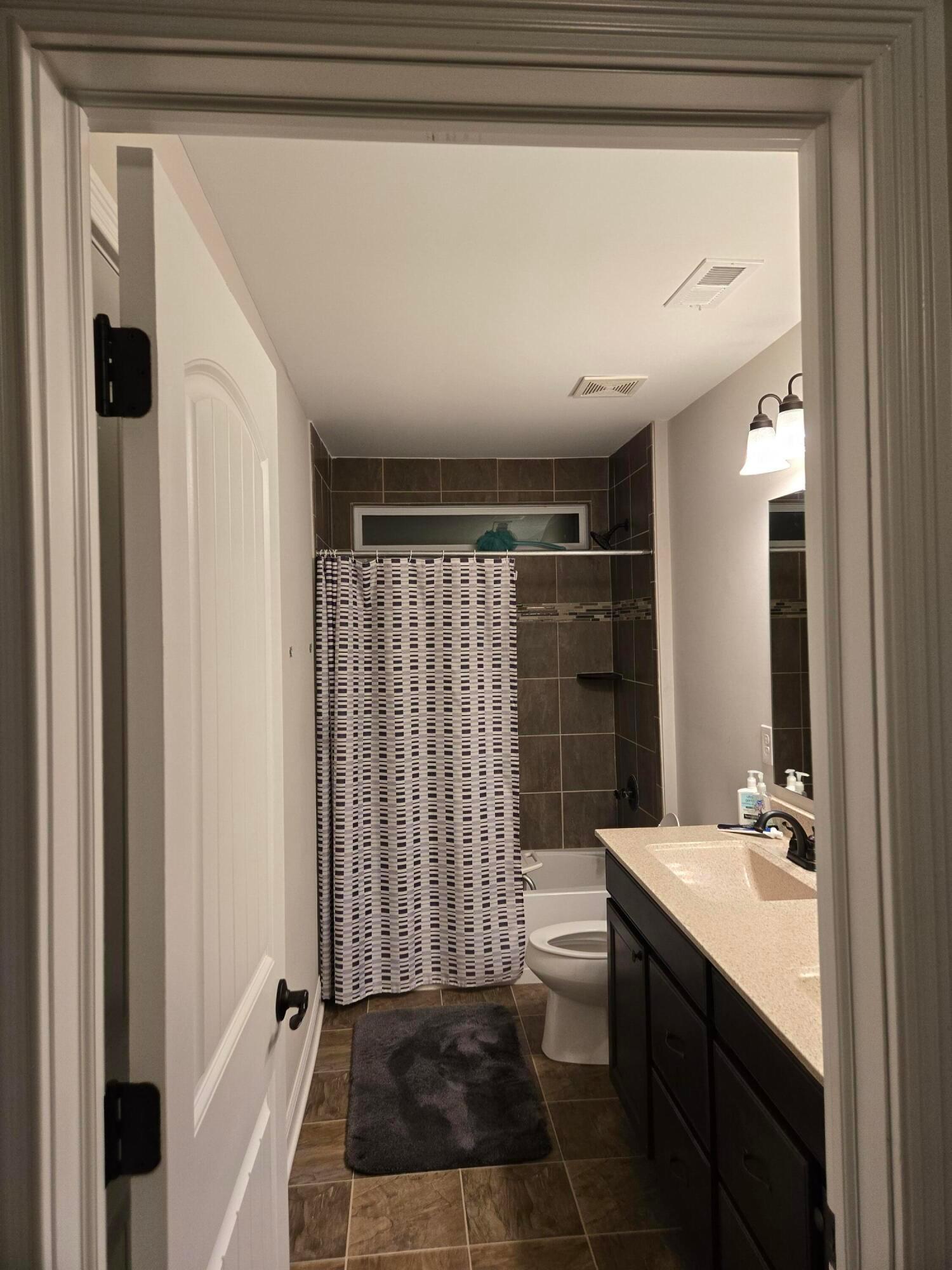 819 Kelburn Lane Property Photo 15