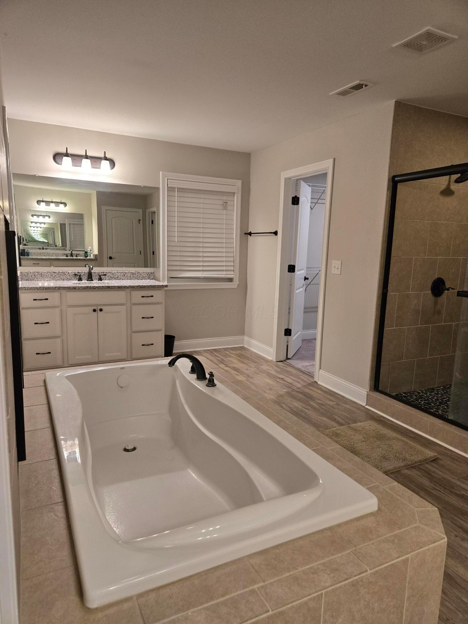 819 Kelburn Lane Property Photo 23
