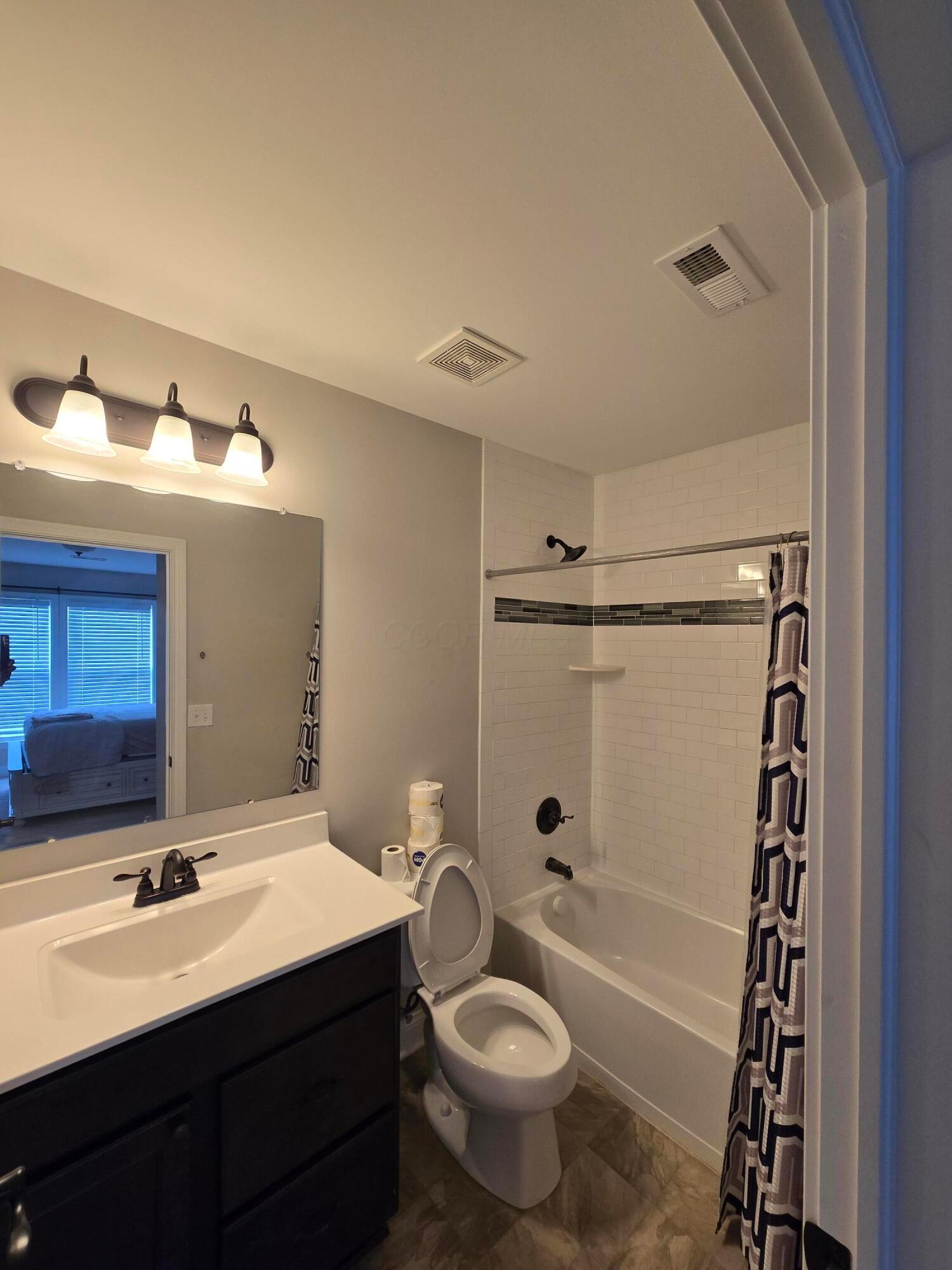 819 Kelburn Lane Property Photo 95