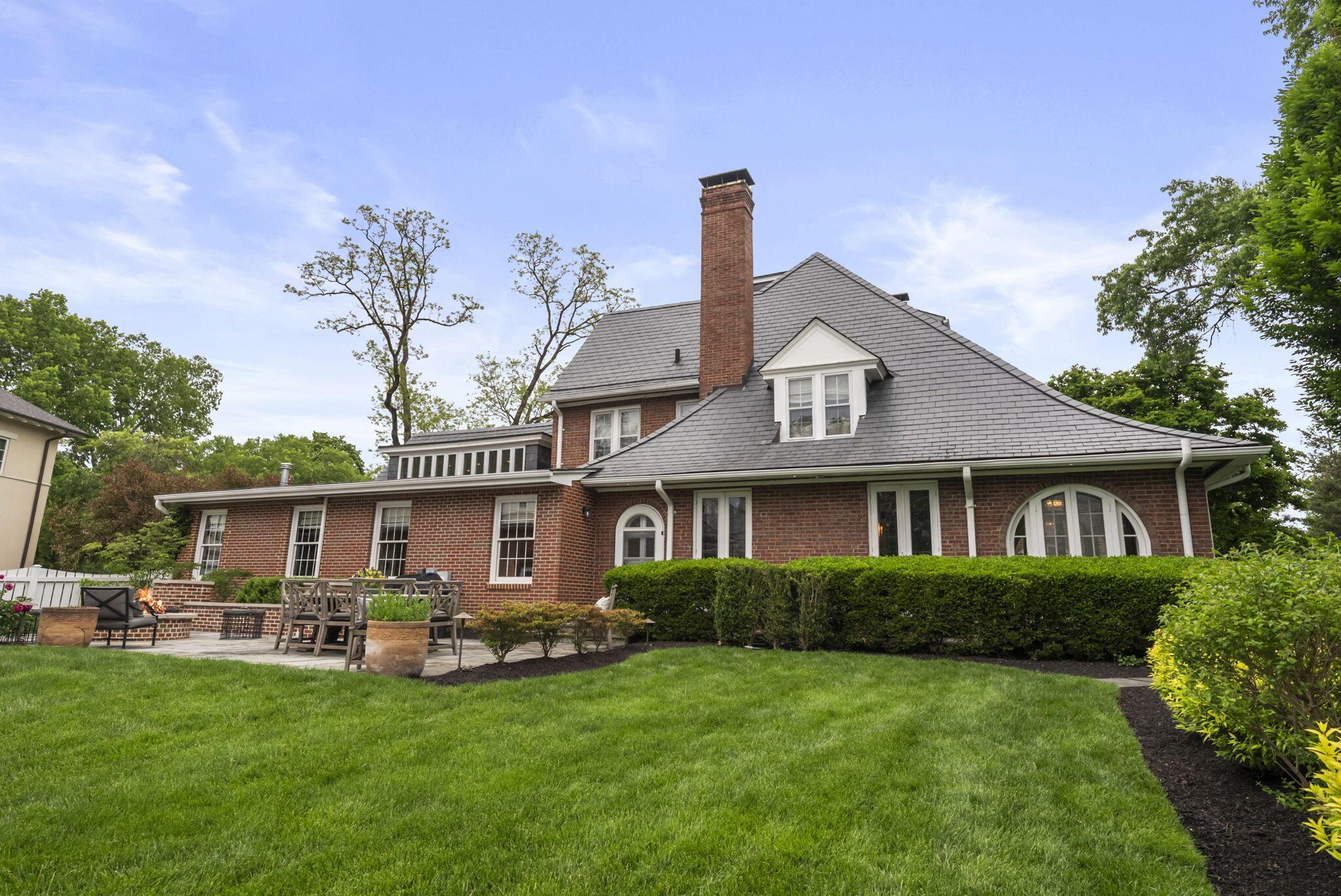 1875 Roxbury Road Property Photo 63