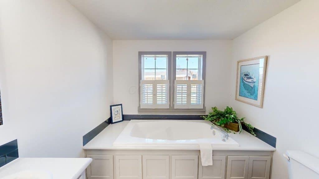 7621 Township Road 64 Property Photo 6