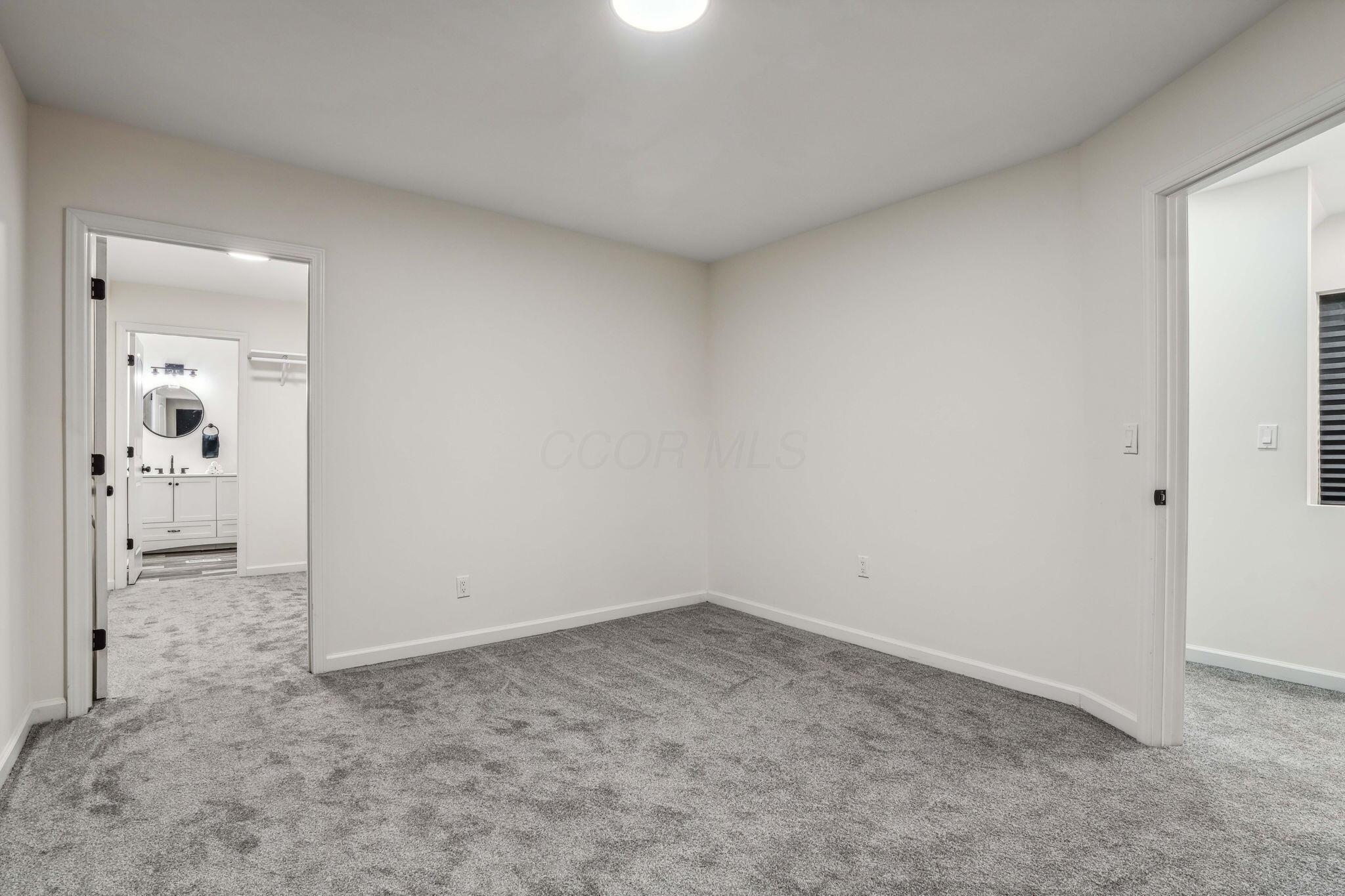 410 S Central Avenue Property Photo 33