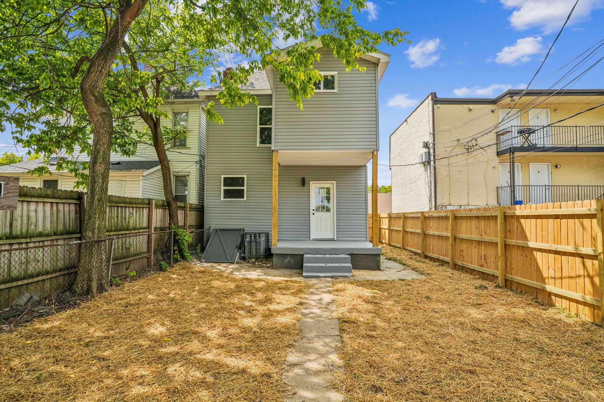 410 S Central Avenue Property Photo 42
