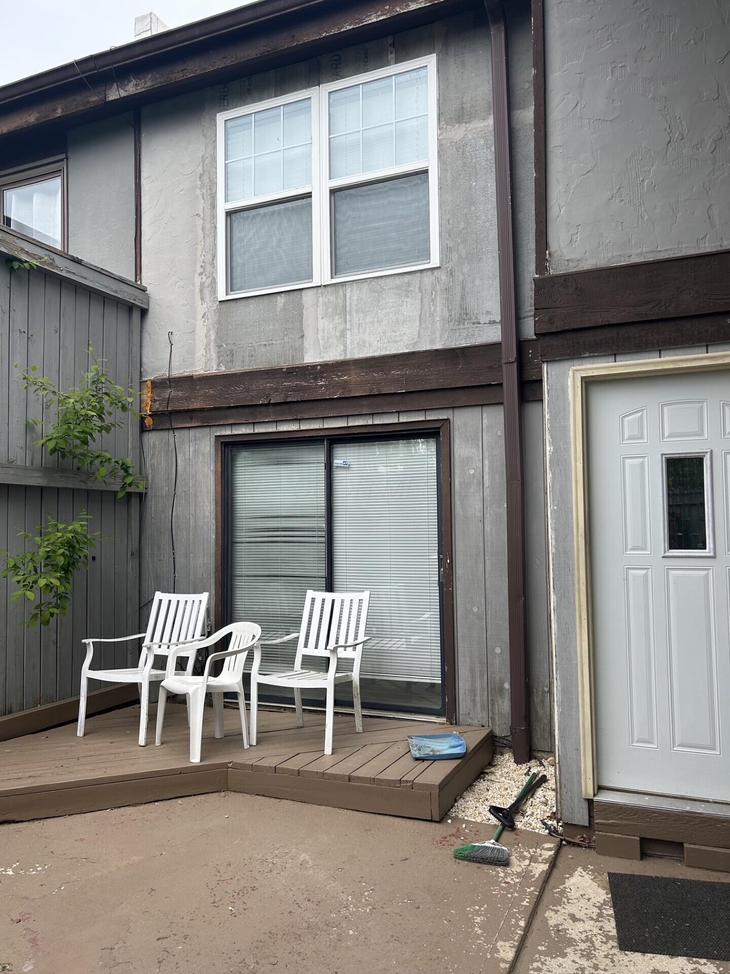 5479 Worthington Forest Place E Property Photo 1