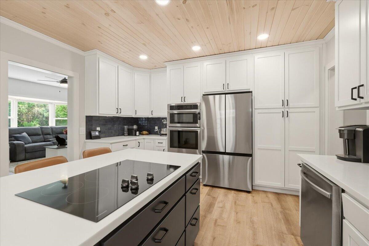 5869 State Route 546 Property Photo 9
