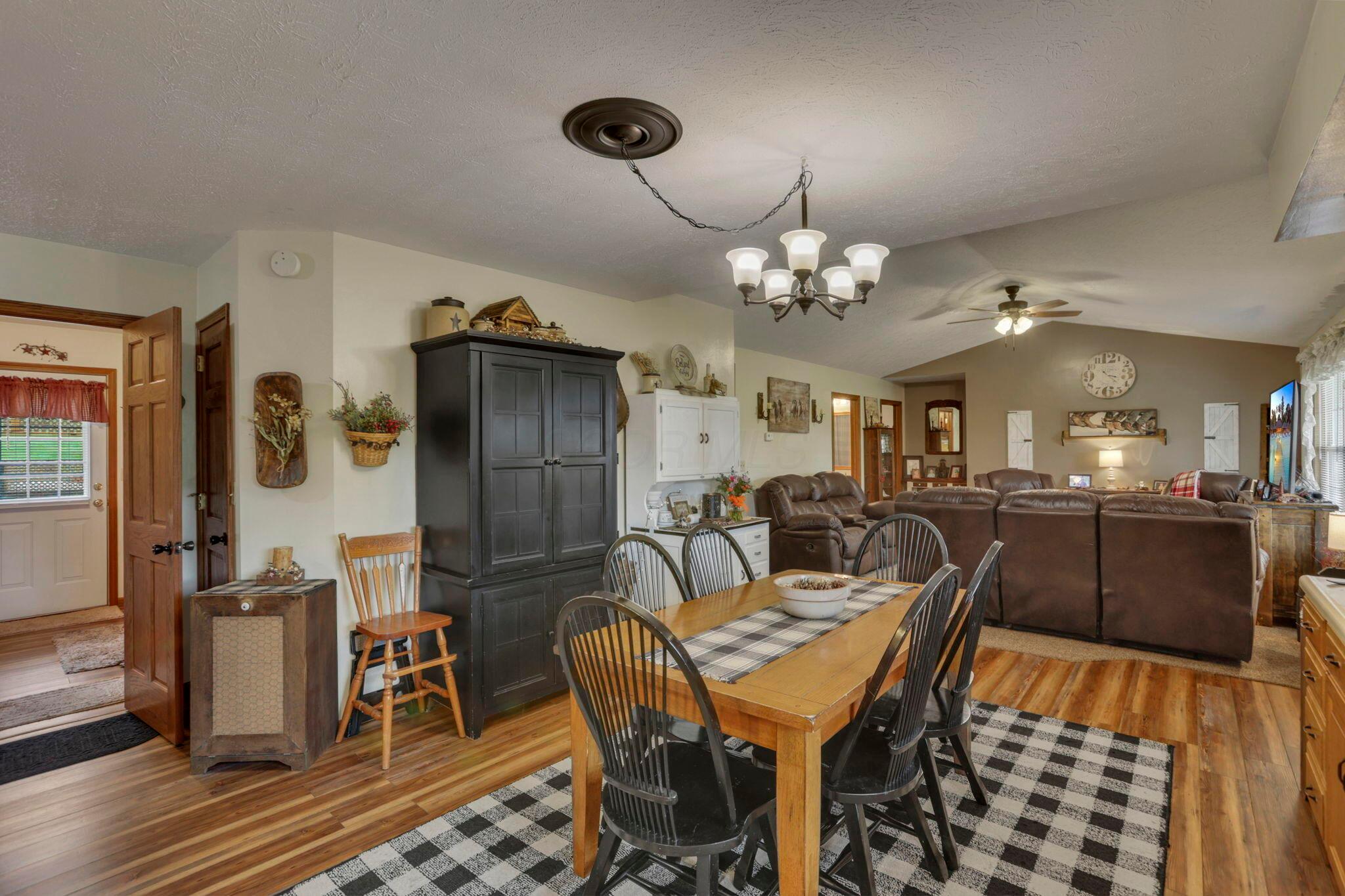 4360 Oh-37 Property Photo 11