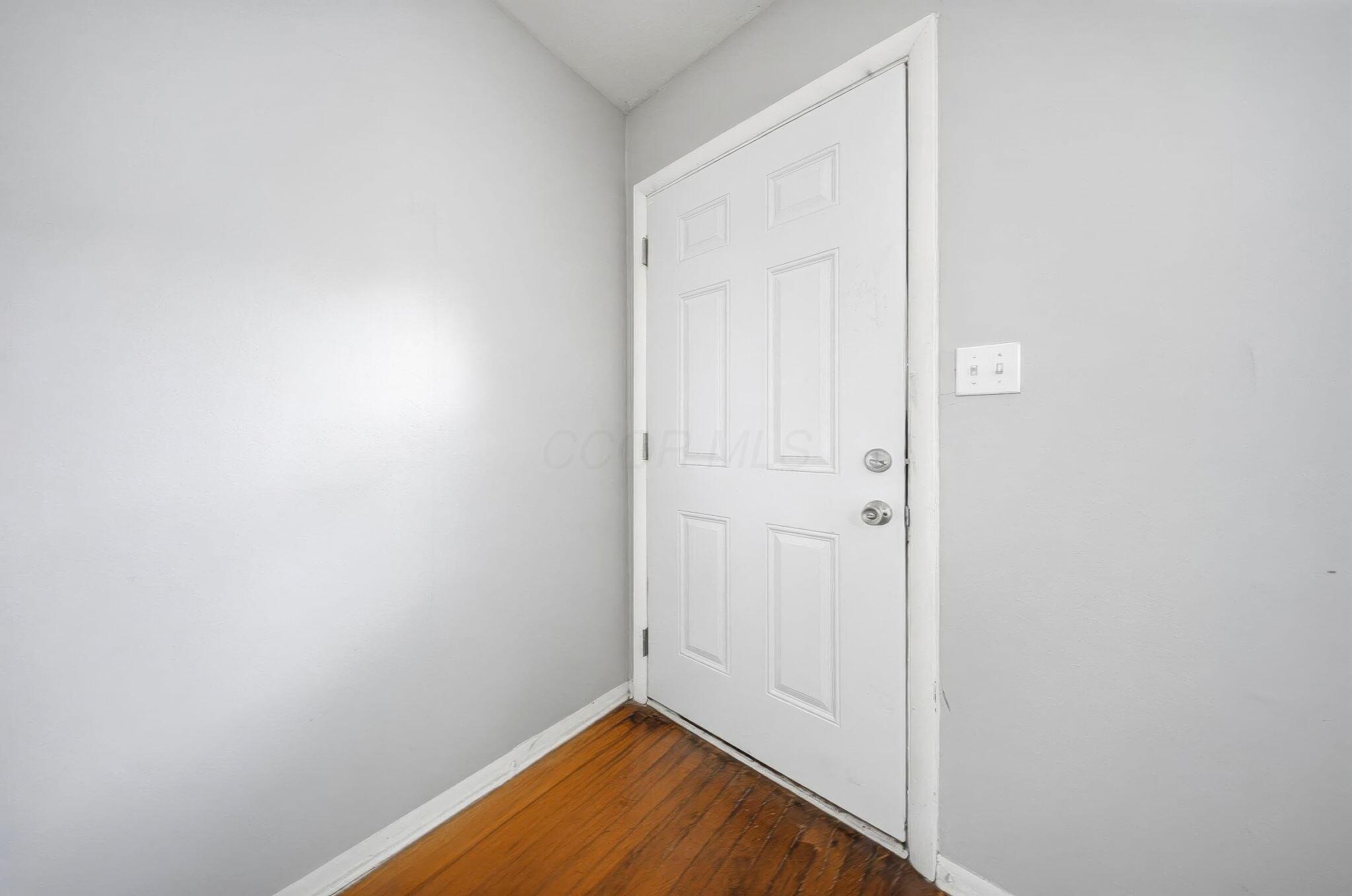 226017433 Property Photo 6